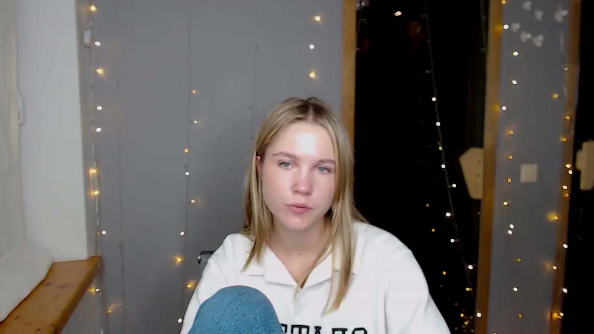 Gallery image thumbnail from Kate_Lewiss's myfreecams stream on, 11/21/2024, 13:59 image 3 of 20