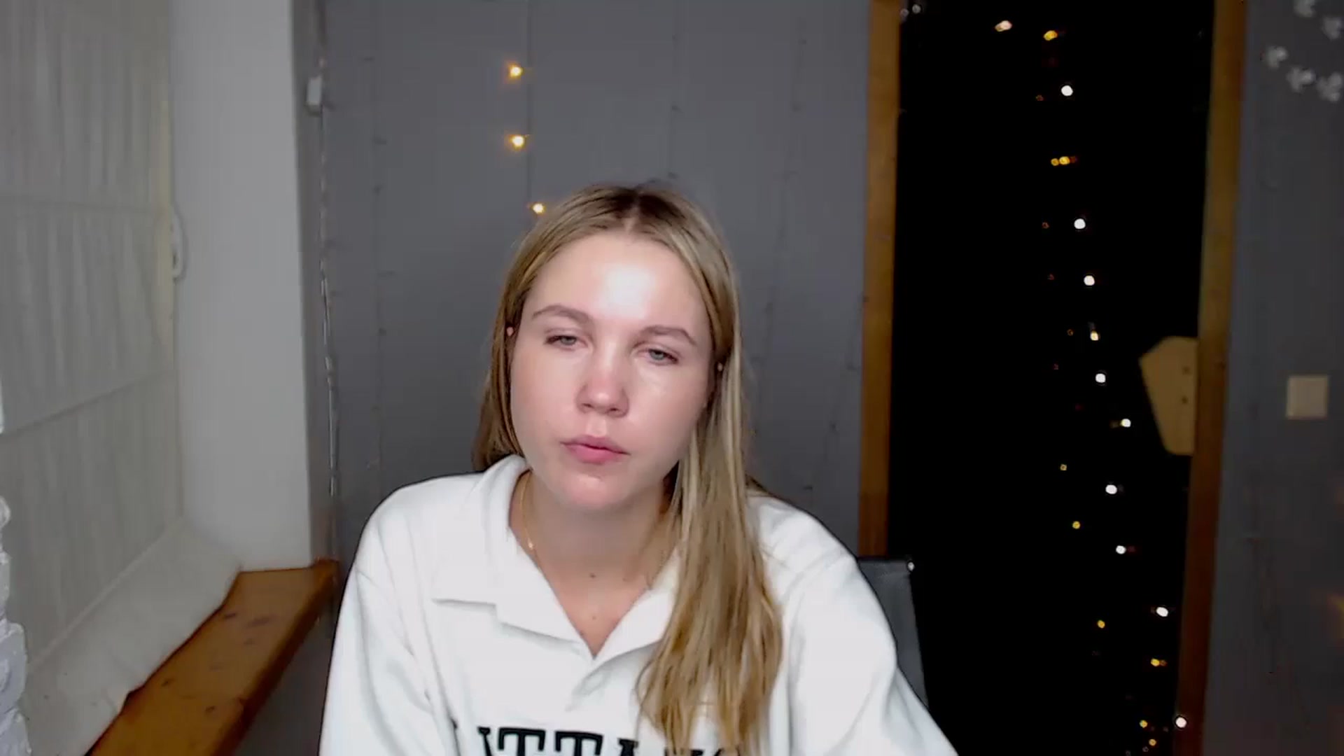 Gallery image thumbnail from Kate_Lewiss's myfreecams stream on, 11/21/2024, 17:22 image 2 of 20