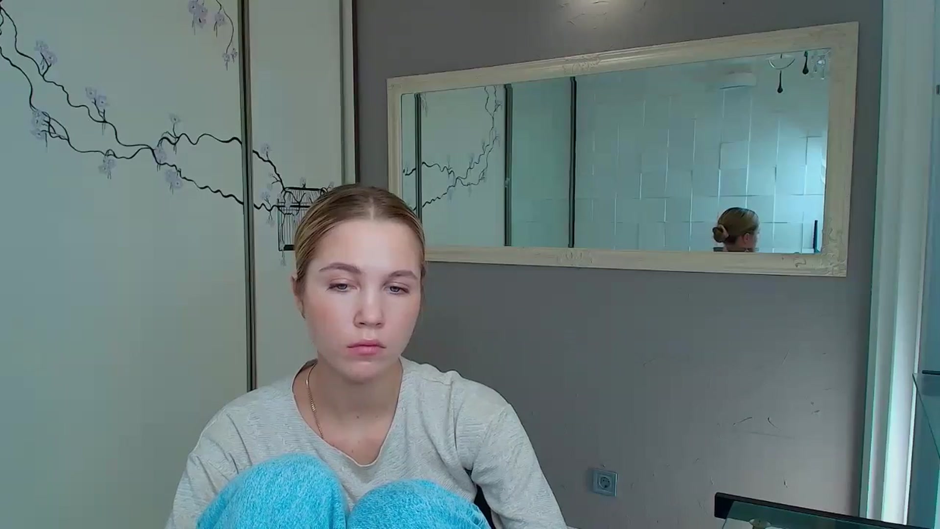 Gallery image thumbnail from Kate_Lewiss's myfreecams stream on, 11/22/2024, 08:01 image 12 of 20