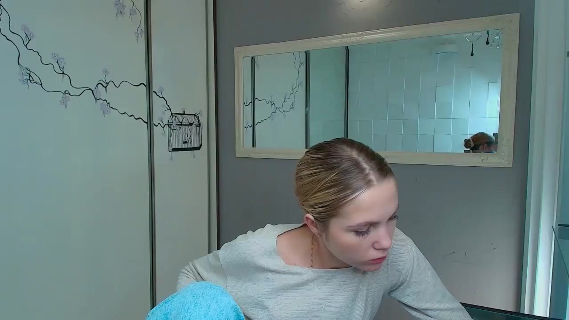 Gallery image thumbnail from Kate_Lewiss's myfreecams stream on, 11/22/2024, 08:01 image 17 of 20