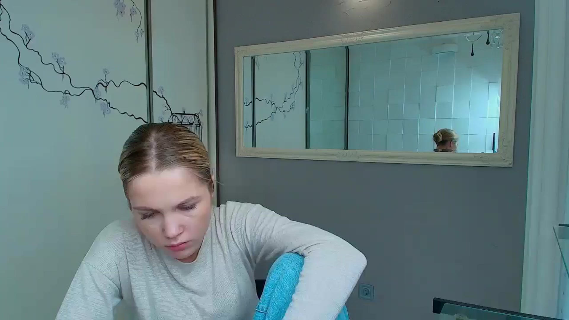 Gallery image thumbnail from Kate_Lewiss's myfreecams stream on, 11/22/2024, 09:04 image 15 of 20