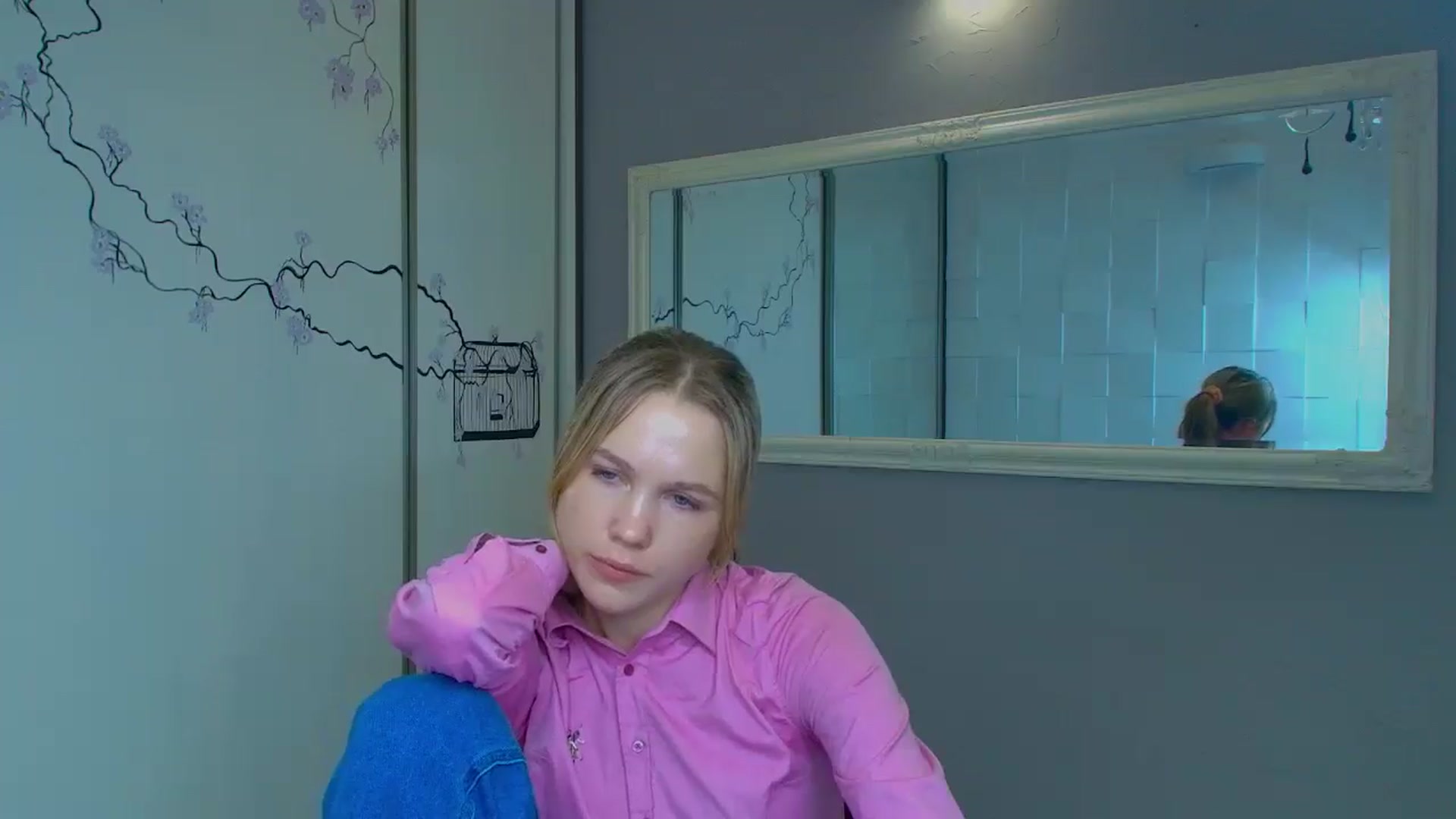 Gallery image thumbnail from Kate_Lewiss's myfreecams stream on, 11/25/2024, 10:37 image 19 of 20