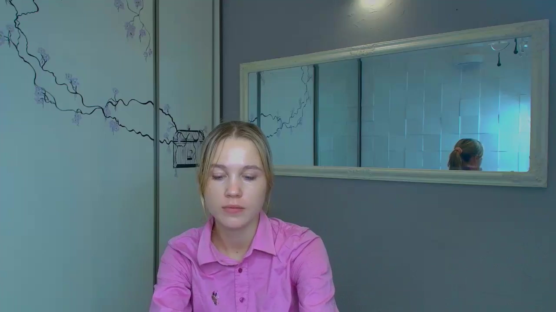 Gallery image thumbnail from Kate_Lewiss's myfreecams stream on, 11/25/2024, 10:37 image 16 of 20