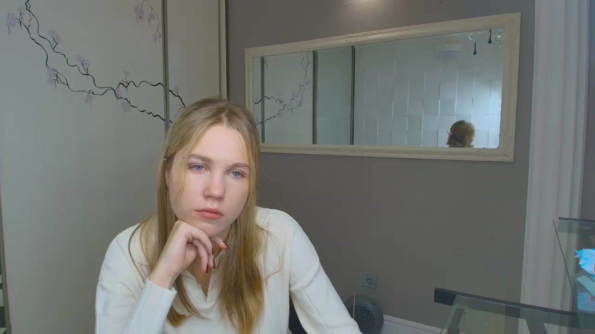 Gallery image thumbnail from Kate_Lewiss's myfreecams stream on, 11/26/2024, 08:20 image 5 of 20