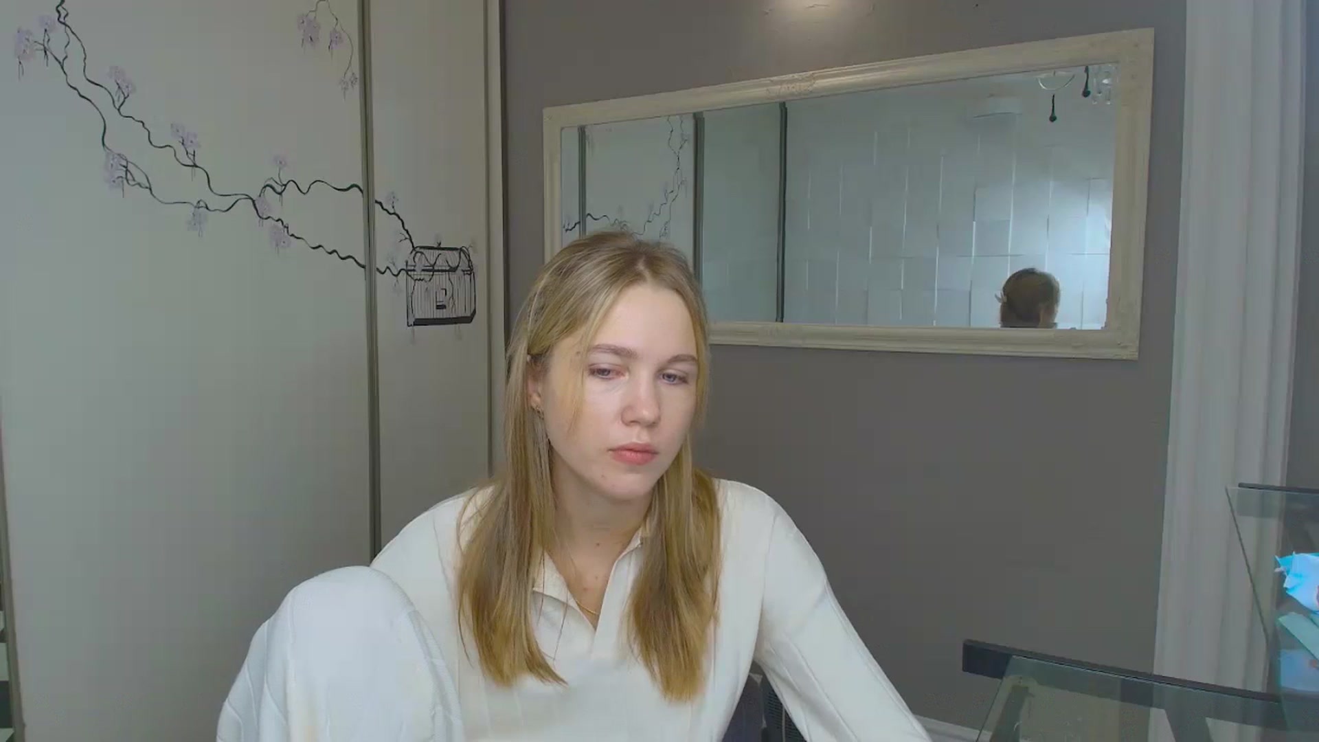 Gallery image thumbnail from Kate_Lewiss's myfreecams stream on, 11/26/2024, 08:20 image 14 of 20