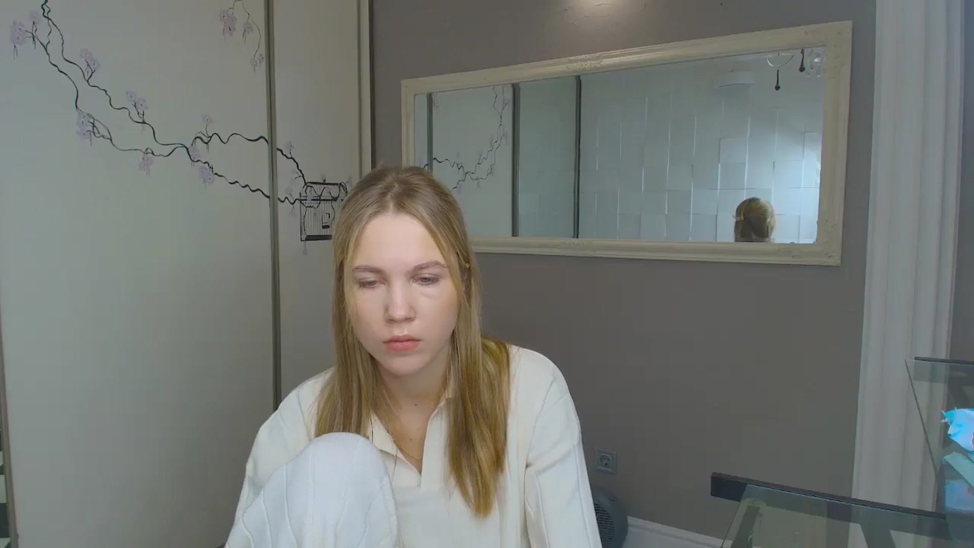 Gallery image thumbnail from Kate_Lewiss's myfreecams stream on, 11/26/2024, 08:20 image 16 of 20