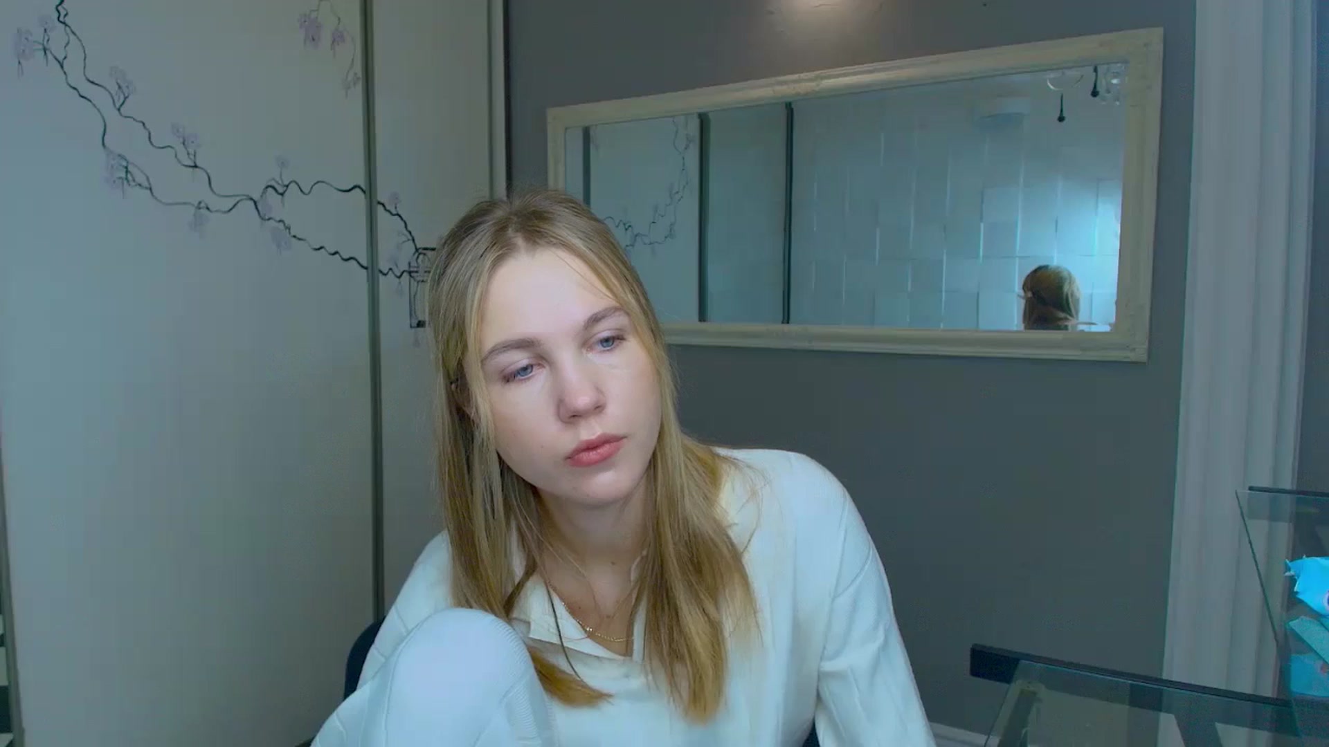 Gallery image thumbnail from Kate_Lewiss's myfreecams stream on, 11/26/2024, 08:20 image 2 of 20