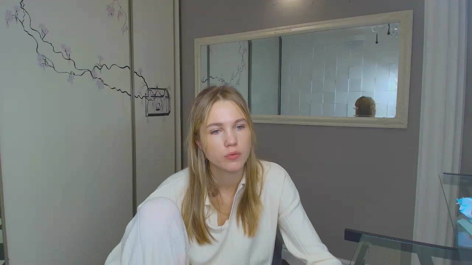 Gallery image thumbnail from Kate_Lewiss's myfreecams stream on, 11/26/2024, 09:19 image 11 of 20