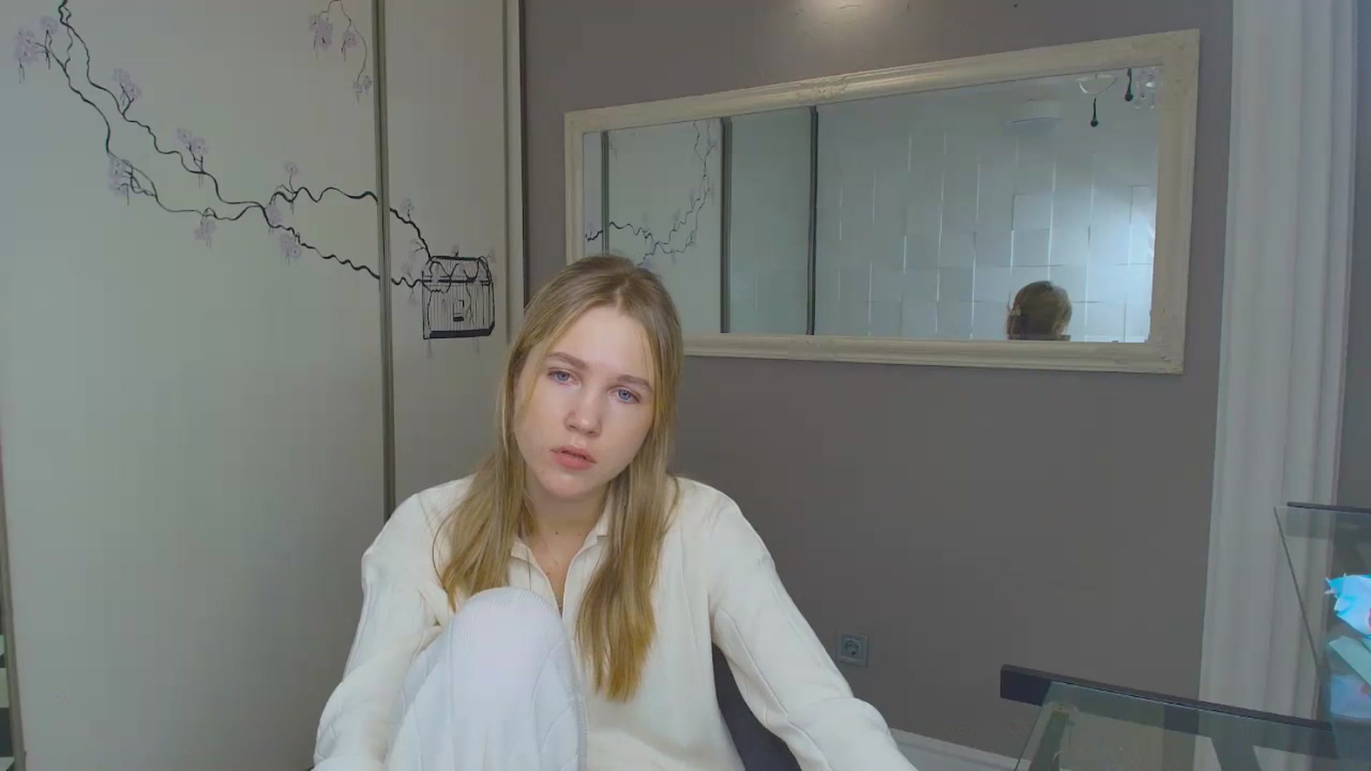 Gallery image thumbnail from Kate_Lewiss's myfreecams stream on, 11/26/2024, 09:19 image 12 of 20
