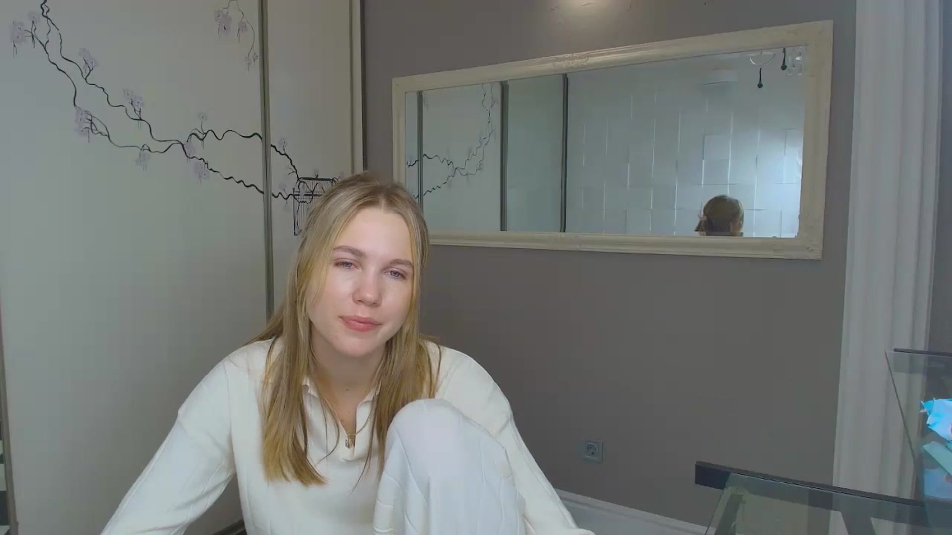 Gallery image thumbnail from Kate_Lewiss's myfreecams stream on, 11/26/2024, 10:47 image 19 of 20