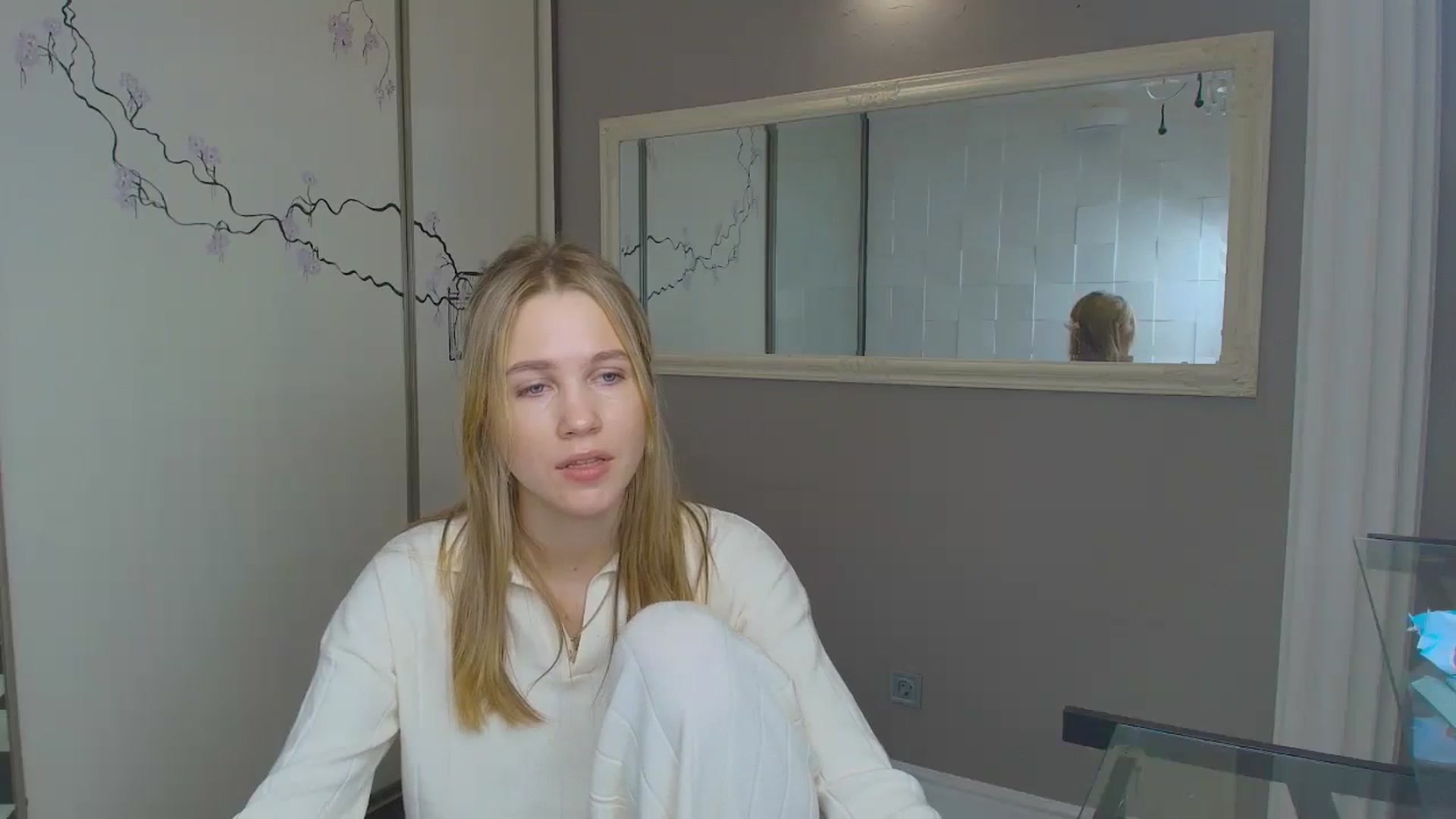 Gallery image thumbnail from Kate_Lewiss's myfreecams stream on, 11/26/2024, 10:47 image 15 of 20