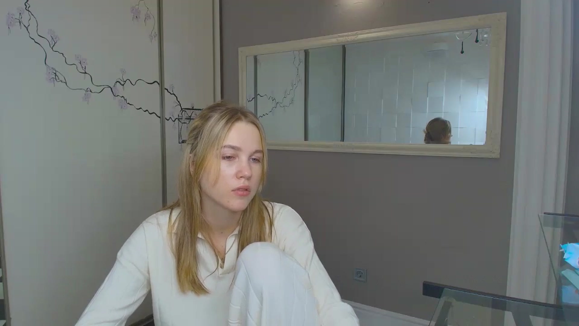 Gallery image thumbnail from Kate_Lewiss's myfreecams stream on, 11/26/2024, 10:47 image 17 of 20