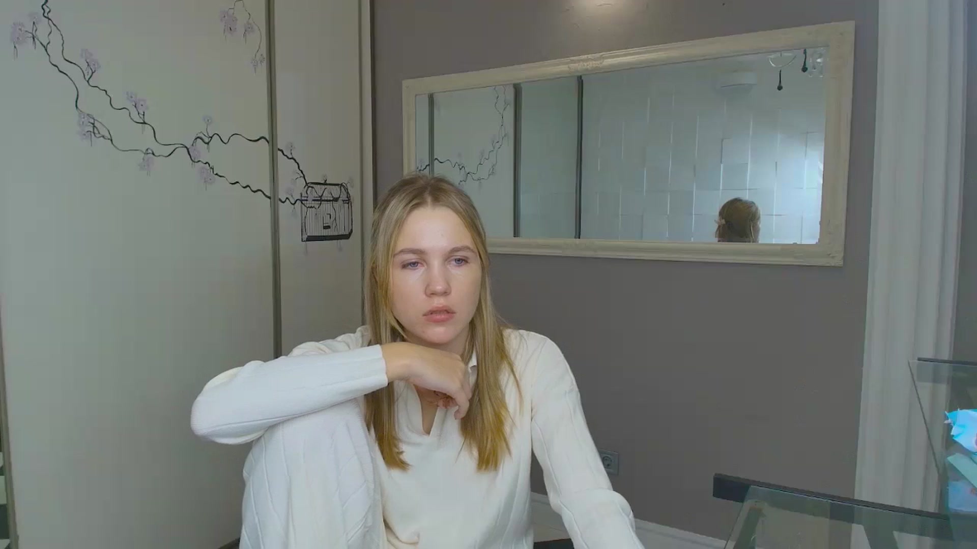 Gallery image thumbnail from Kate_Lewiss's myfreecams stream on, 11/26/2024, 11:29 image 3 of 20