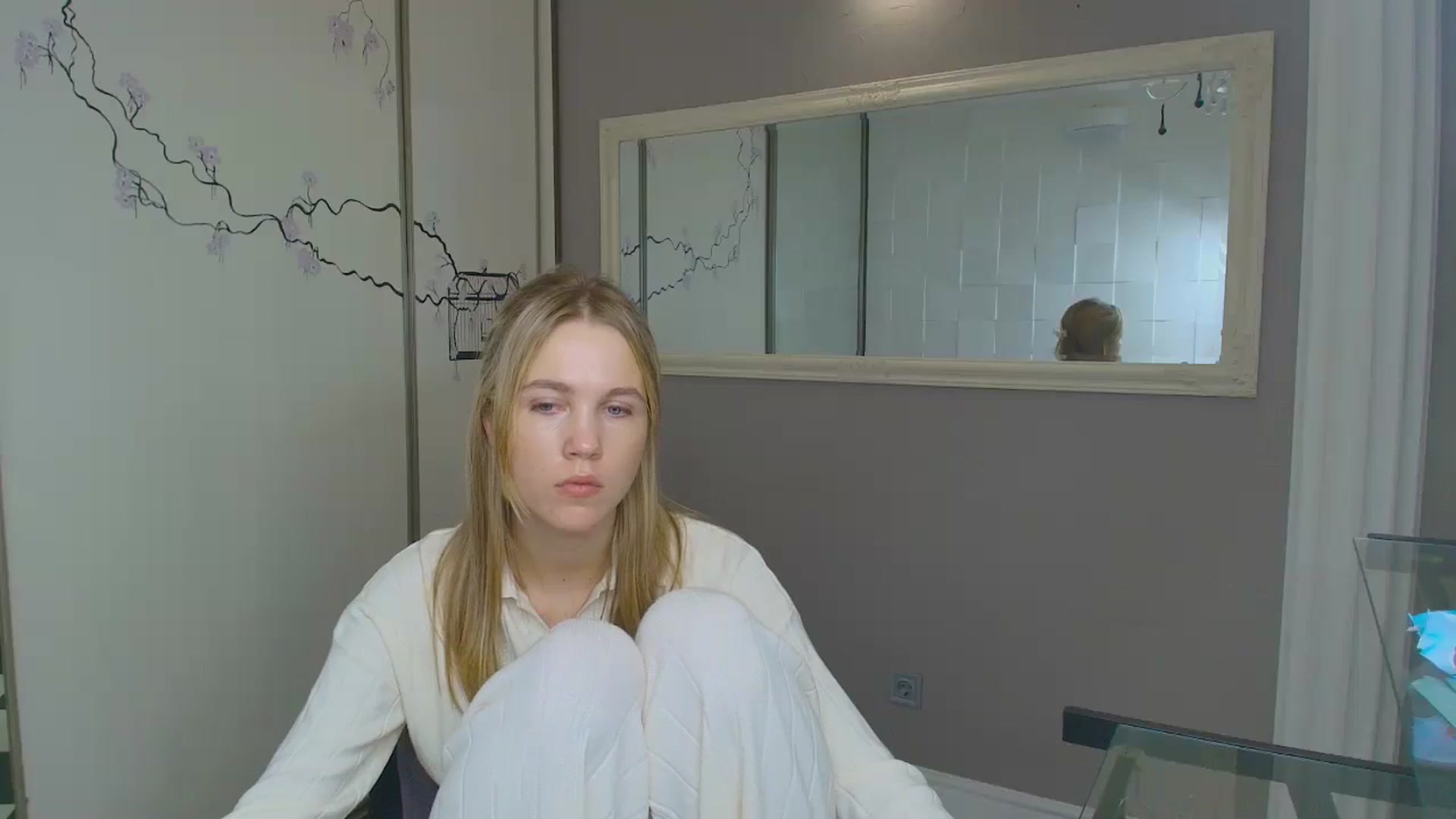 Gallery image thumbnail from Kate_Lewiss's myfreecams stream on, 11/26/2024, 11:29 image 13 of 20