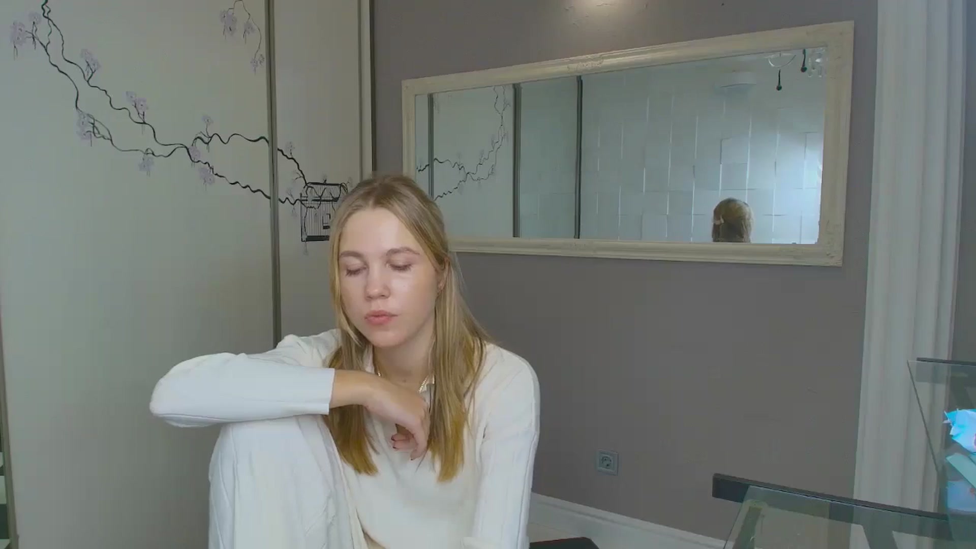 Gallery image thumbnail from Kate_Lewiss's myfreecams stream on, 11/26/2024, 11:29 image 7 of 20
