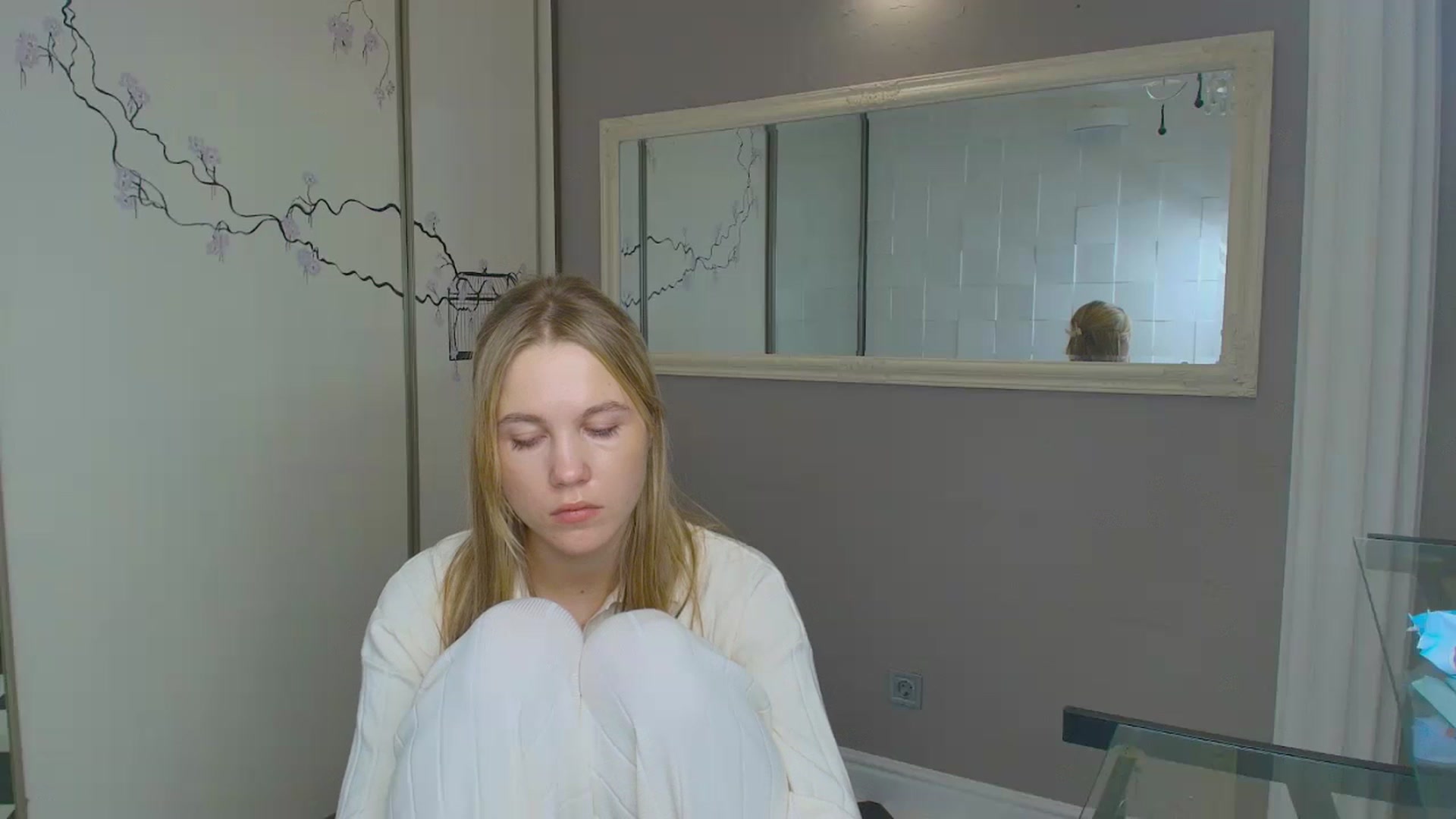 Gallery image thumbnail from Kate_Lewiss's myfreecams stream on, 11/26/2024, 11:29 image 12 of 20