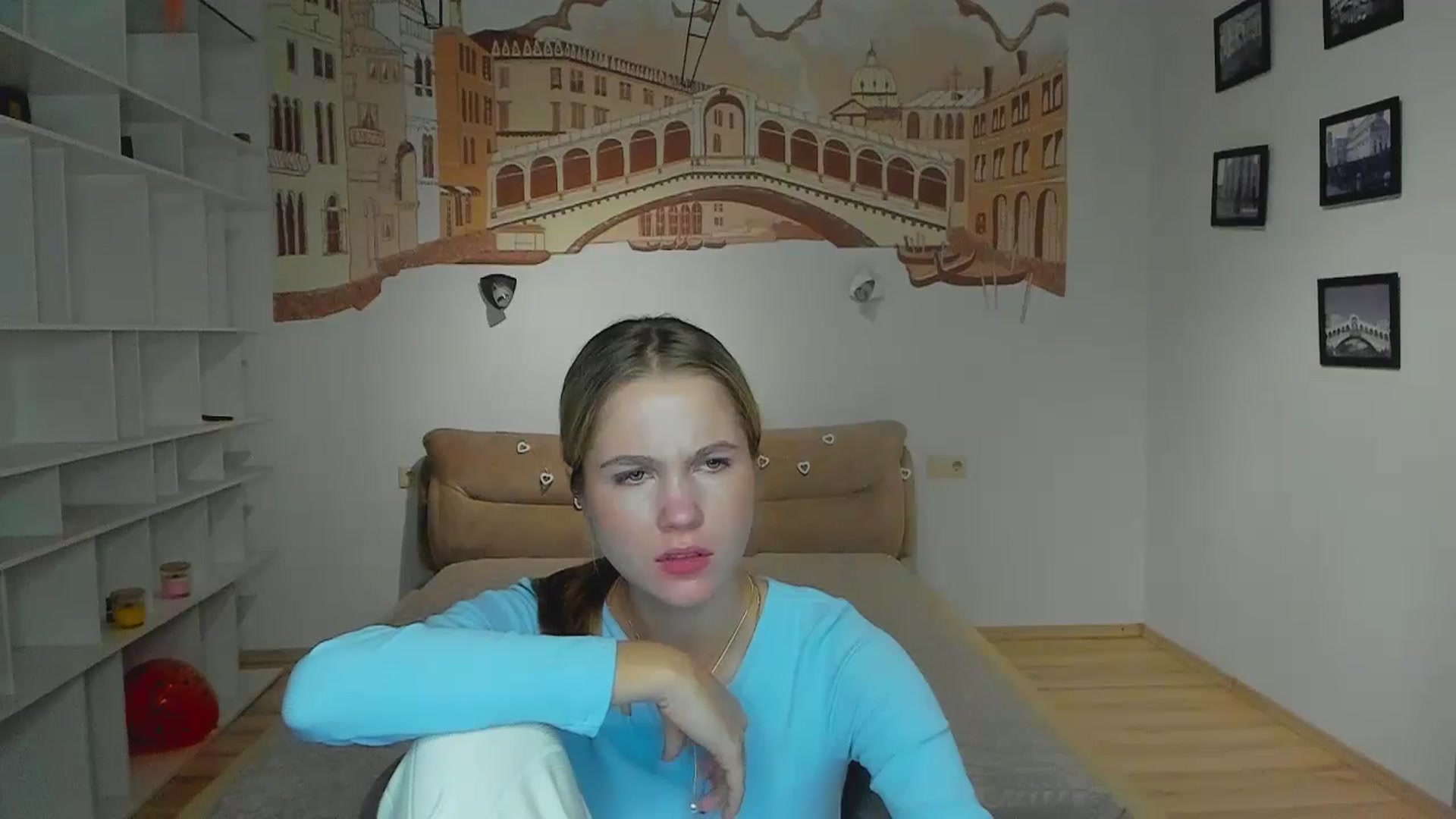 Gallery image thumbnail from Kate_Lewiss's myfreecams stream on, 11/27/2024, 12:03 image 3 of 20