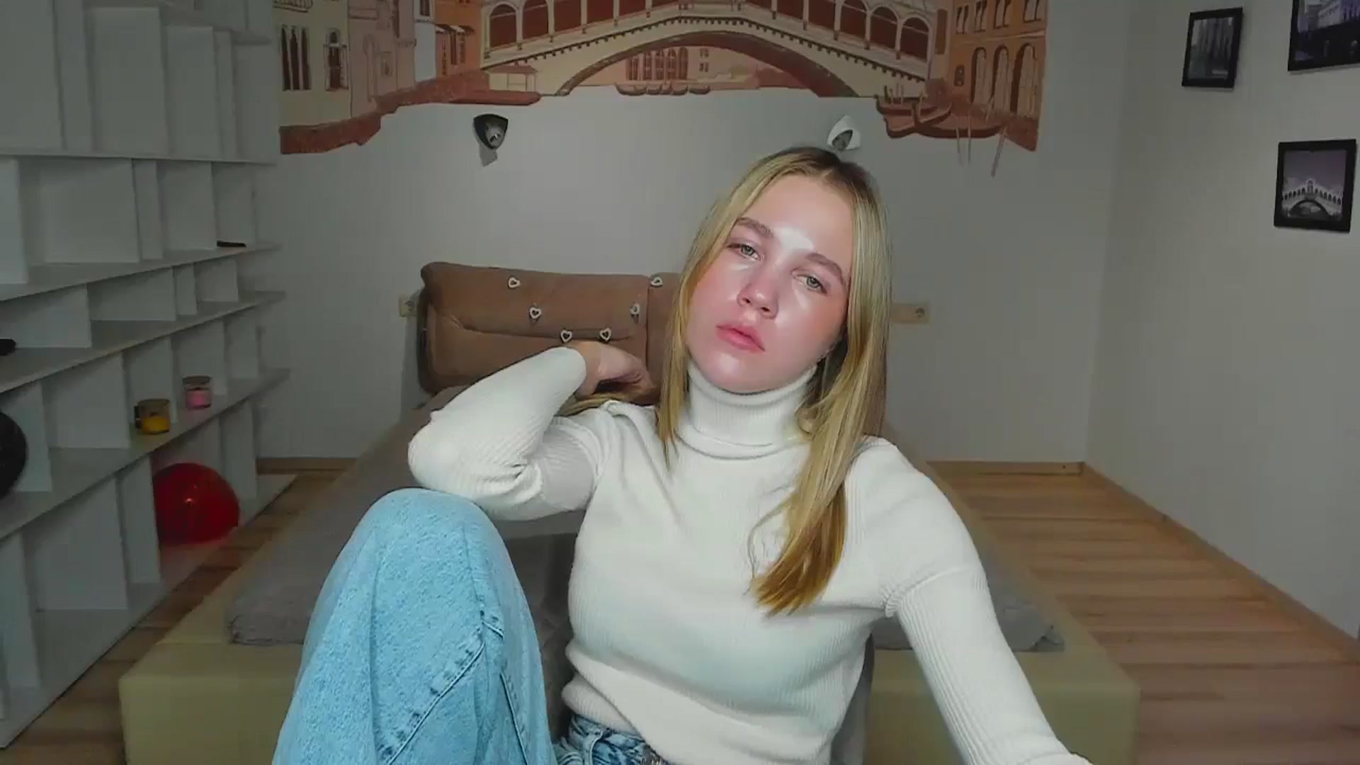 Gallery image thumbnail from Kate_Lewiss's myfreecams stream on, 11/28/2024, 07:55 image 16 of 20