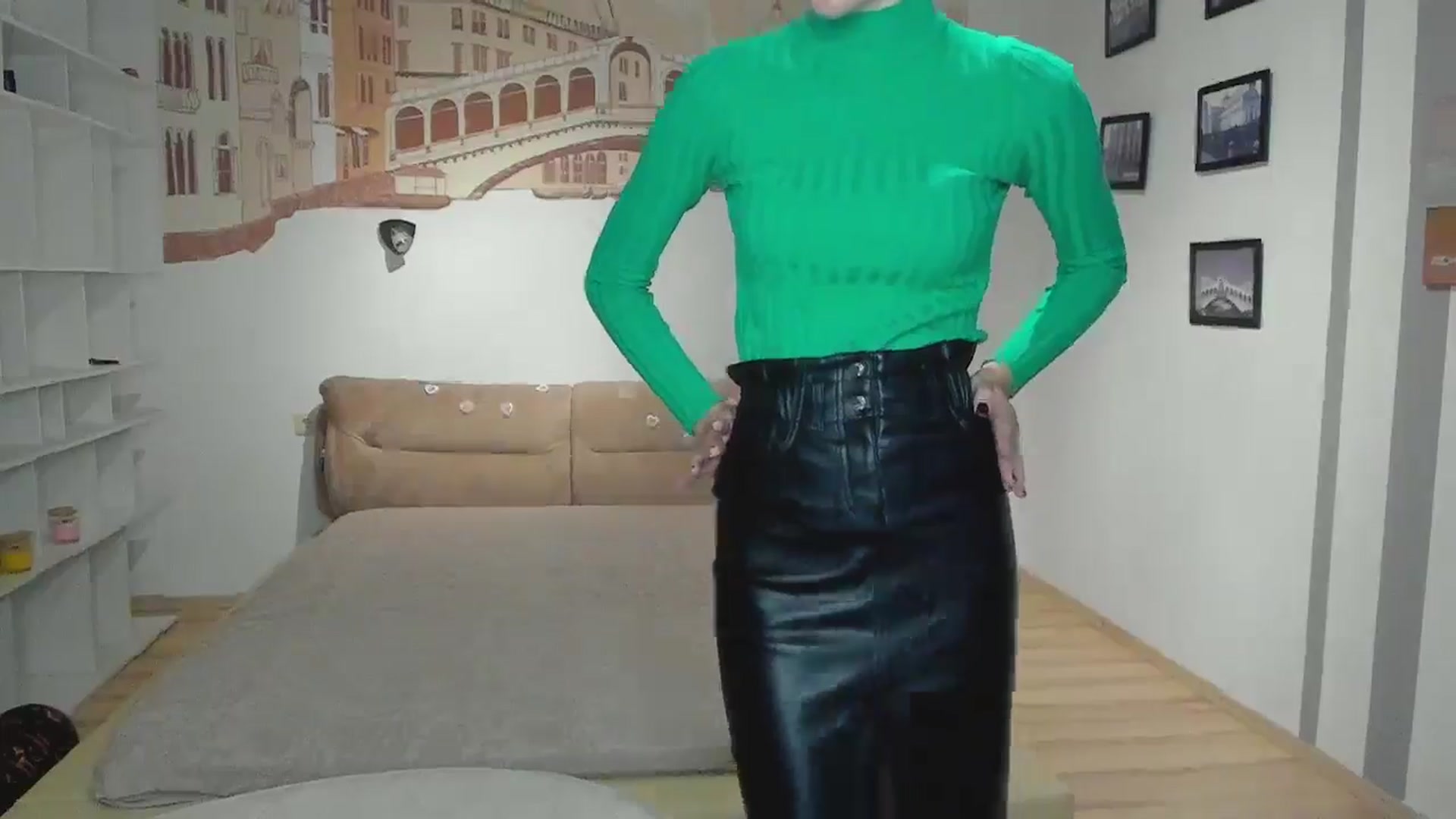 Gallery image thumbnail from Kate_Lewiss's myfreecams stream on, 12/02/2024, 10:45 image 15 of 20