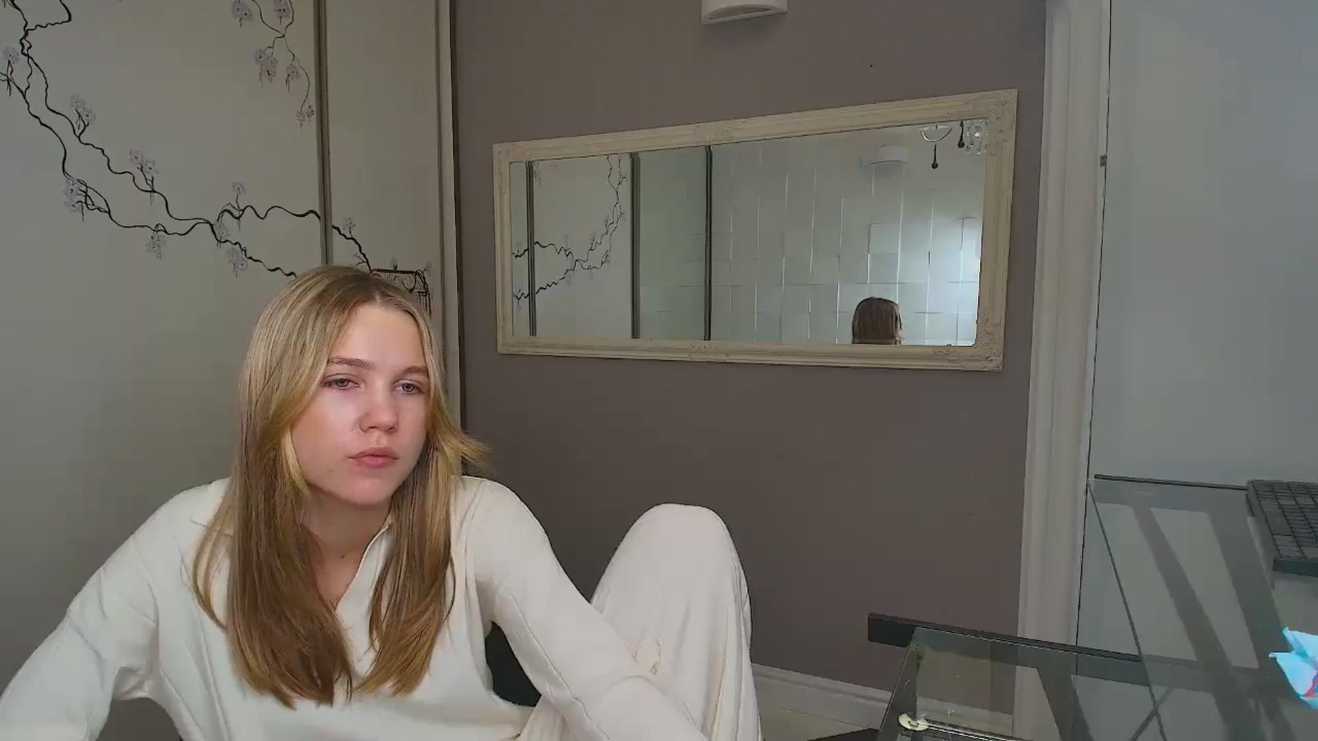 Gallery image thumbnail from Kate_Lewiss's myfreecams stream on, 12/05/2024, 09:51 image 8 of 20