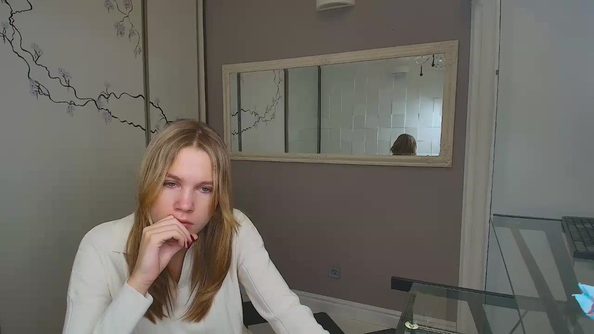 Gallery image thumbnail from Kate_Lewiss's myfreecams stream on, 12/05/2024, 10:10 image 5 of 20