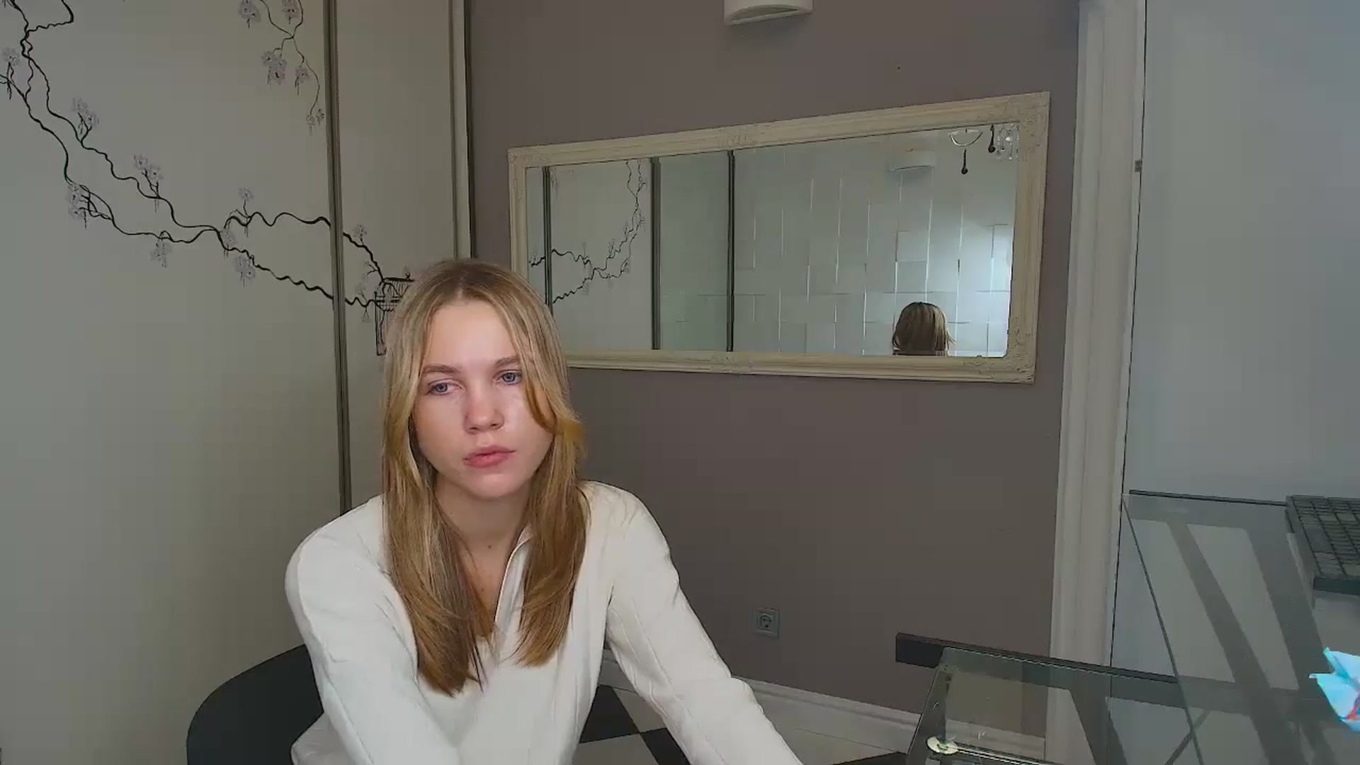Gallery image thumbnail from Kate_Lewiss's myfreecams stream on, 12/05/2024, 10:10 image 2 of 20