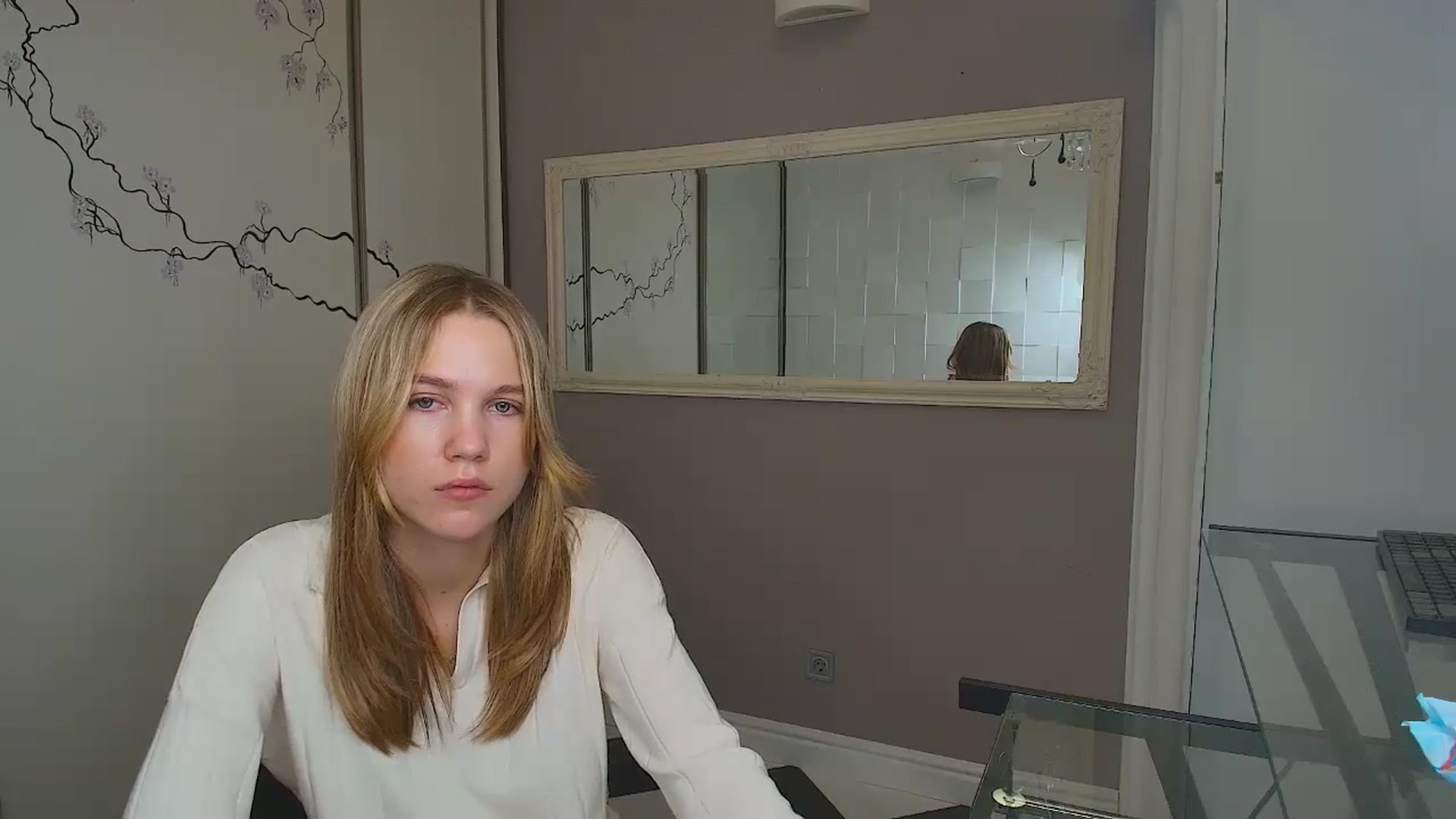 Gallery image thumbnail from Kate_Lewiss's myfreecams stream on, 12/05/2024, 10:10 image 4 of 20