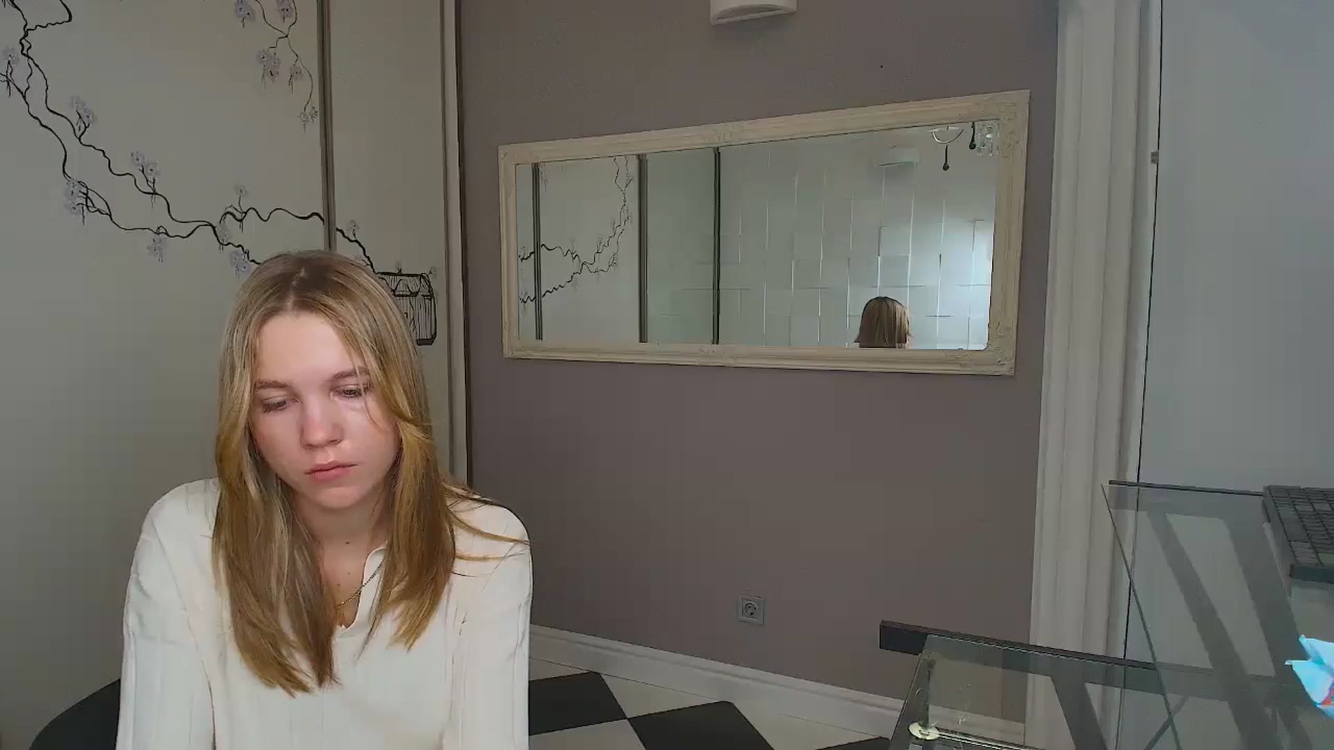 Gallery image thumbnail from Kate_Lewiss's myfreecams stream on, 12/05/2024, 11:54 image 15 of 20