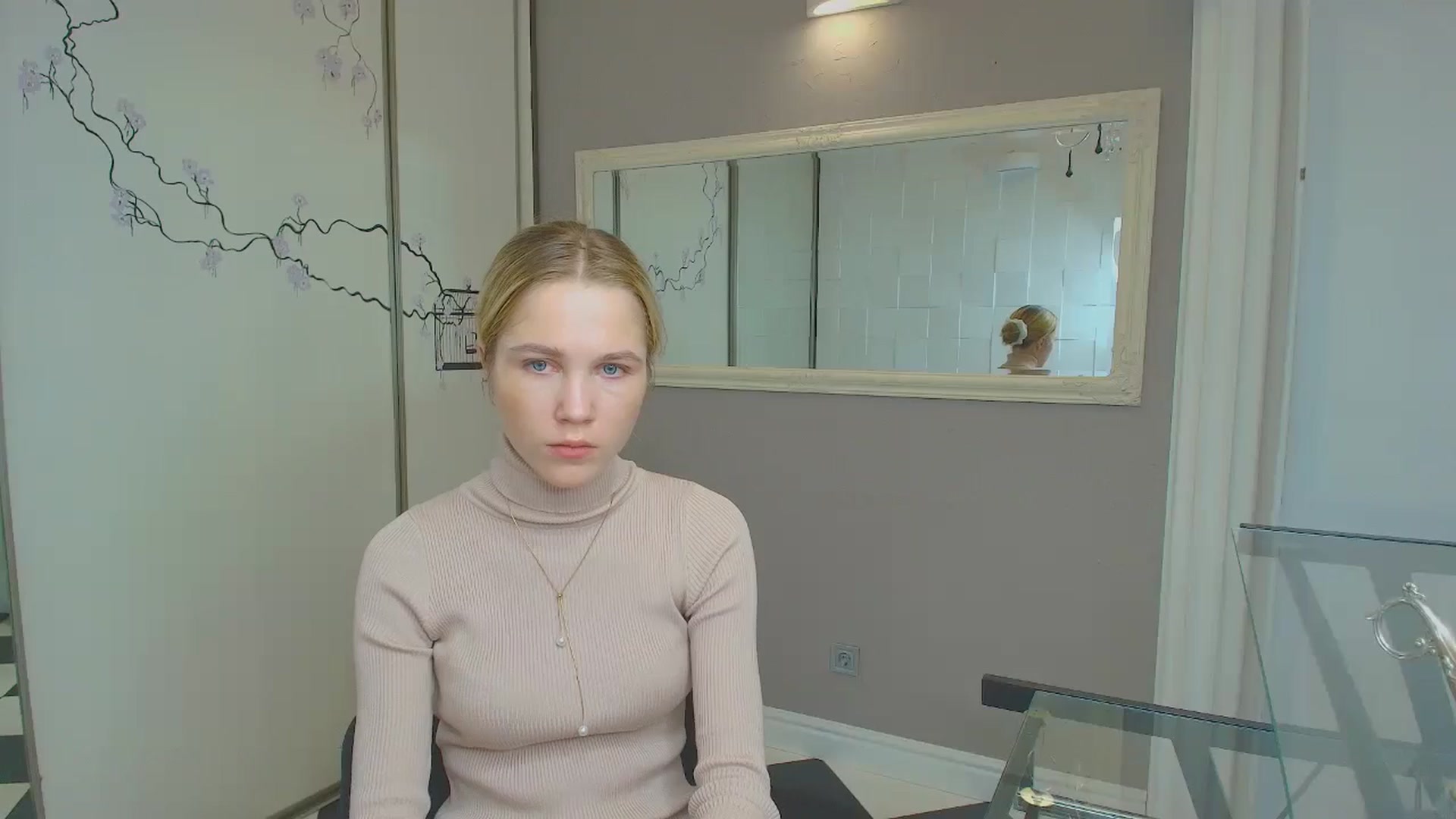 Gallery image thumbnail from Kate_Lewiss's myfreecams stream on, 12/06/2024, 09:40 image 14 of 20