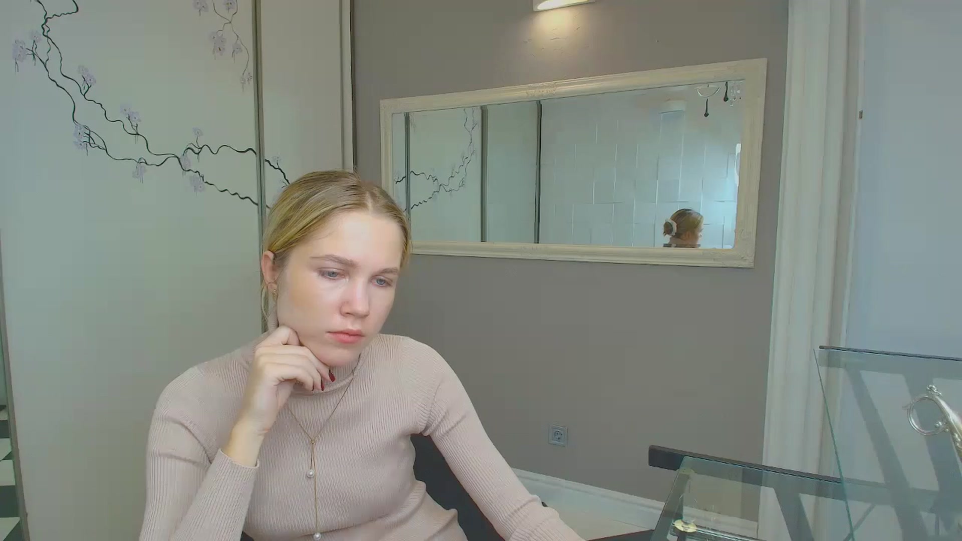 Gallery image thumbnail from Kate_Lewiss's myfreecams stream on, 12/06/2024, 09:40 image 12 of 20