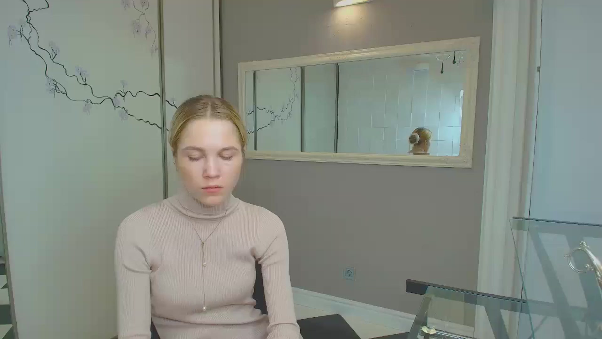 Gallery image thumbnail from Kate_Lewiss's myfreecams stream on, 12/06/2024, 11:02 image 1 of 20