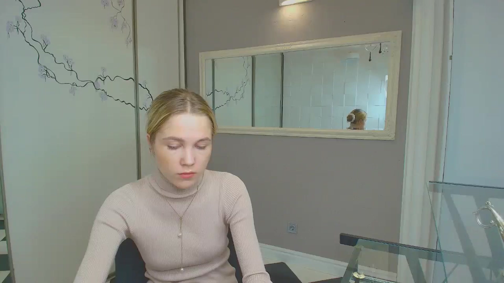 Gallery image thumbnail from Kate_Lewiss's myfreecams stream on, 12/06/2024, 11:02 image 10 of 20