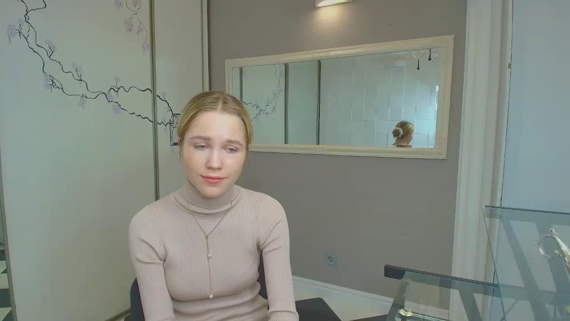 Gallery image thumbnail from Kate_Lewiss's myfreecams stream on, 12/06/2024, 11:02 image 14 of 20