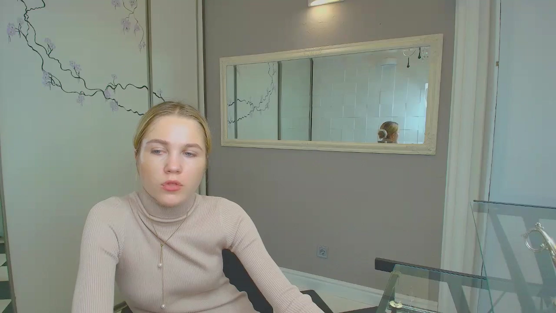 Gallery image thumbnail from Kate_Lewiss's myfreecams stream on, 12/06/2024, 11:02 image 2 of 20