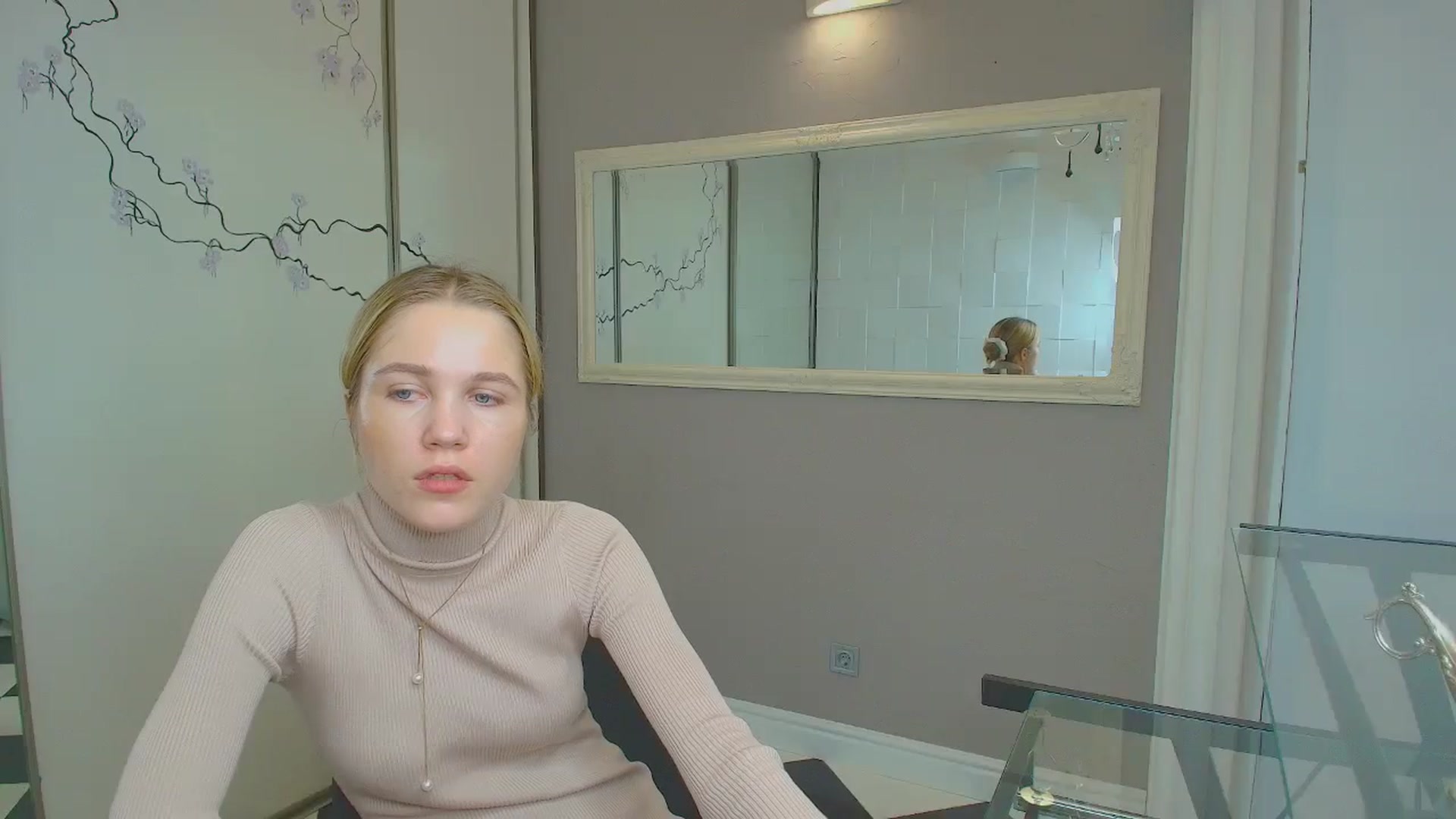 Gallery image thumbnail from Kate_Lewiss's myfreecams stream on, 12/06/2024, 11:02 image 4 of 20