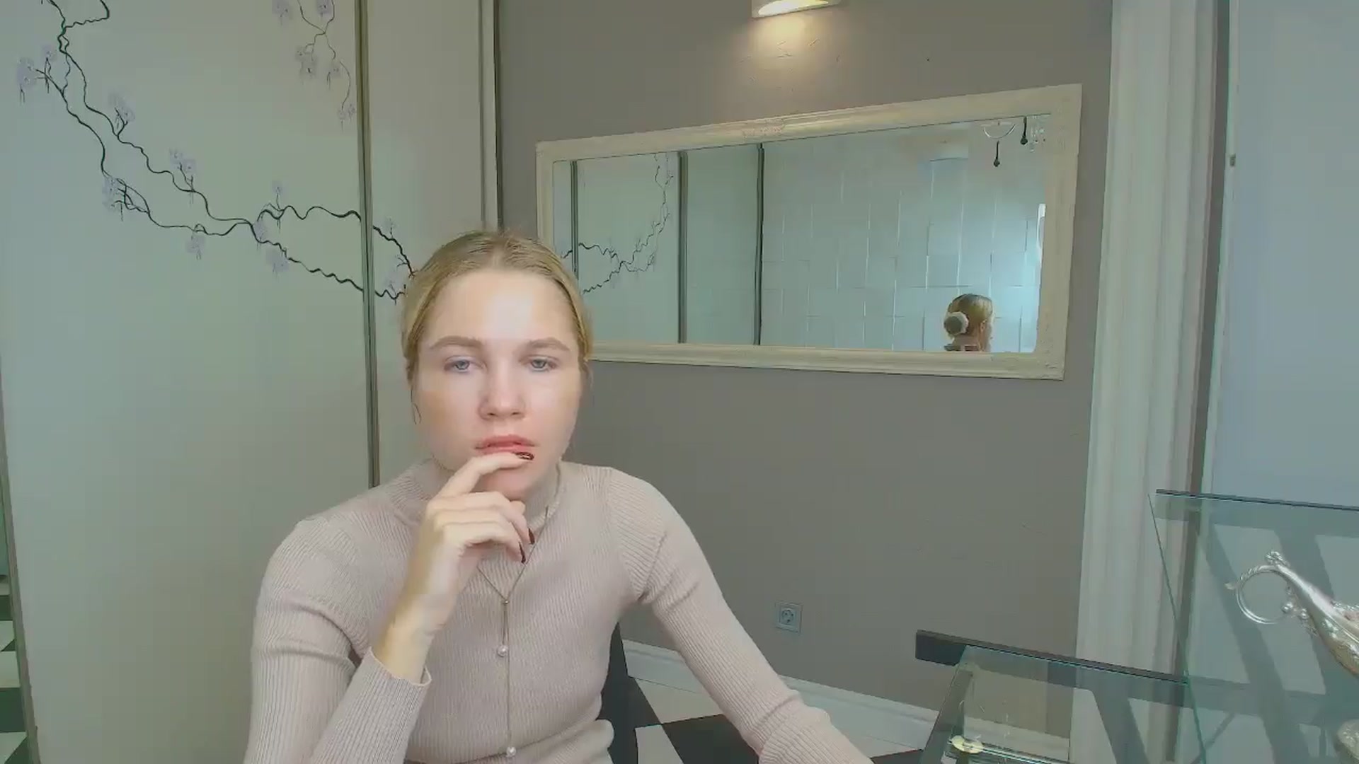 Gallery image thumbnail from Kate_Lewiss's myfreecams stream on, 12/06/2024, 12:03 image 16 of 20