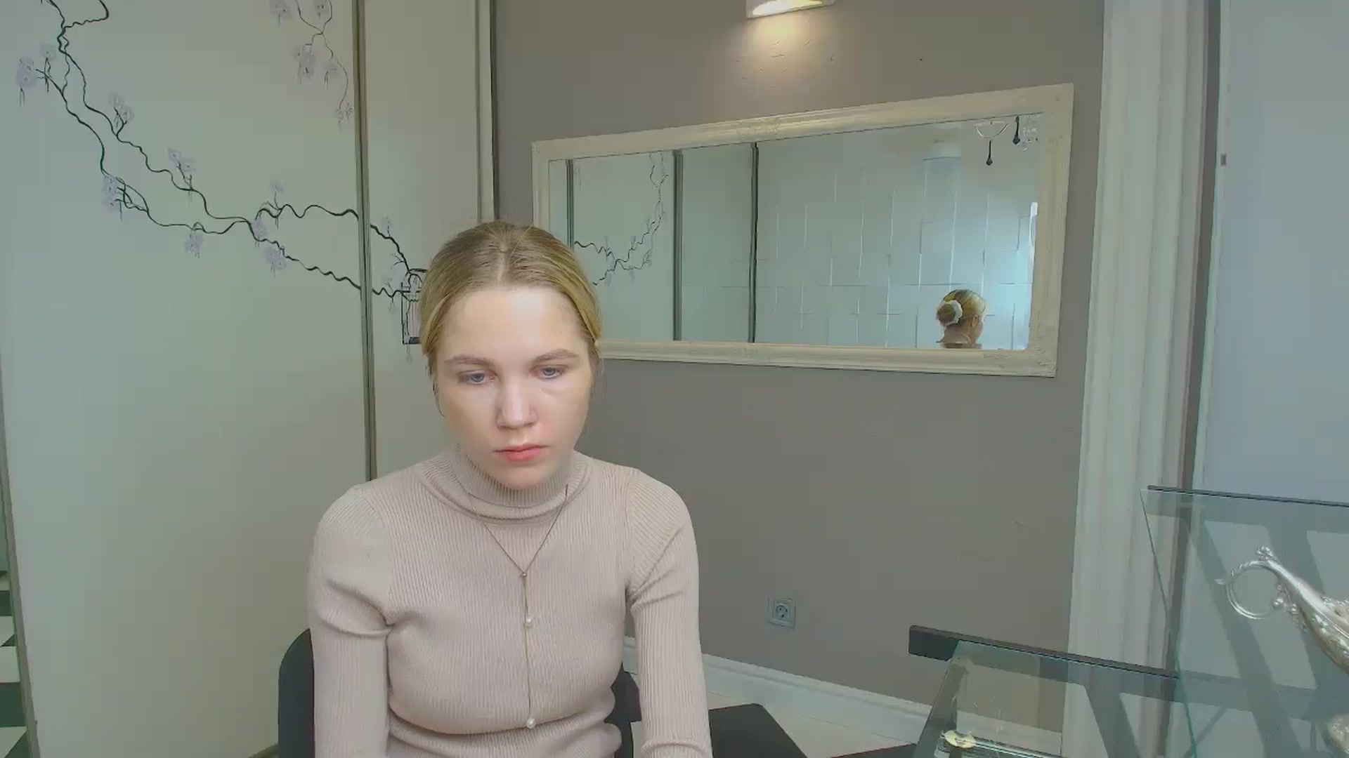 Gallery image thumbnail from Kate_Lewiss's myfreecams stream on, 12/06/2024, 12:03 image 17 of 20