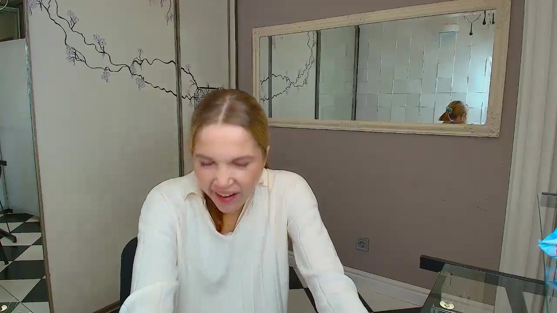 Gallery image thumbnail from Kate_Lewiss's myfreecams stream on, 12/10/2024, 08:46 image 12 of 20