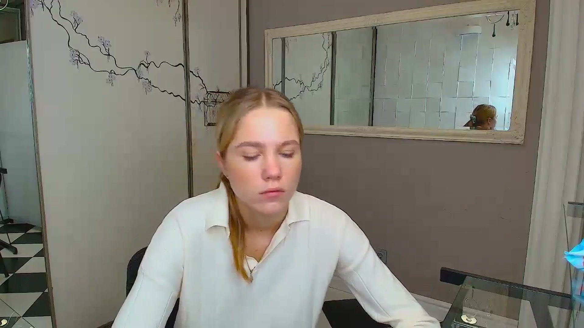 Gallery image thumbnail from Kate_Lewiss's myfreecams stream on, 12/10/2024, 08:46 image 2 of 20