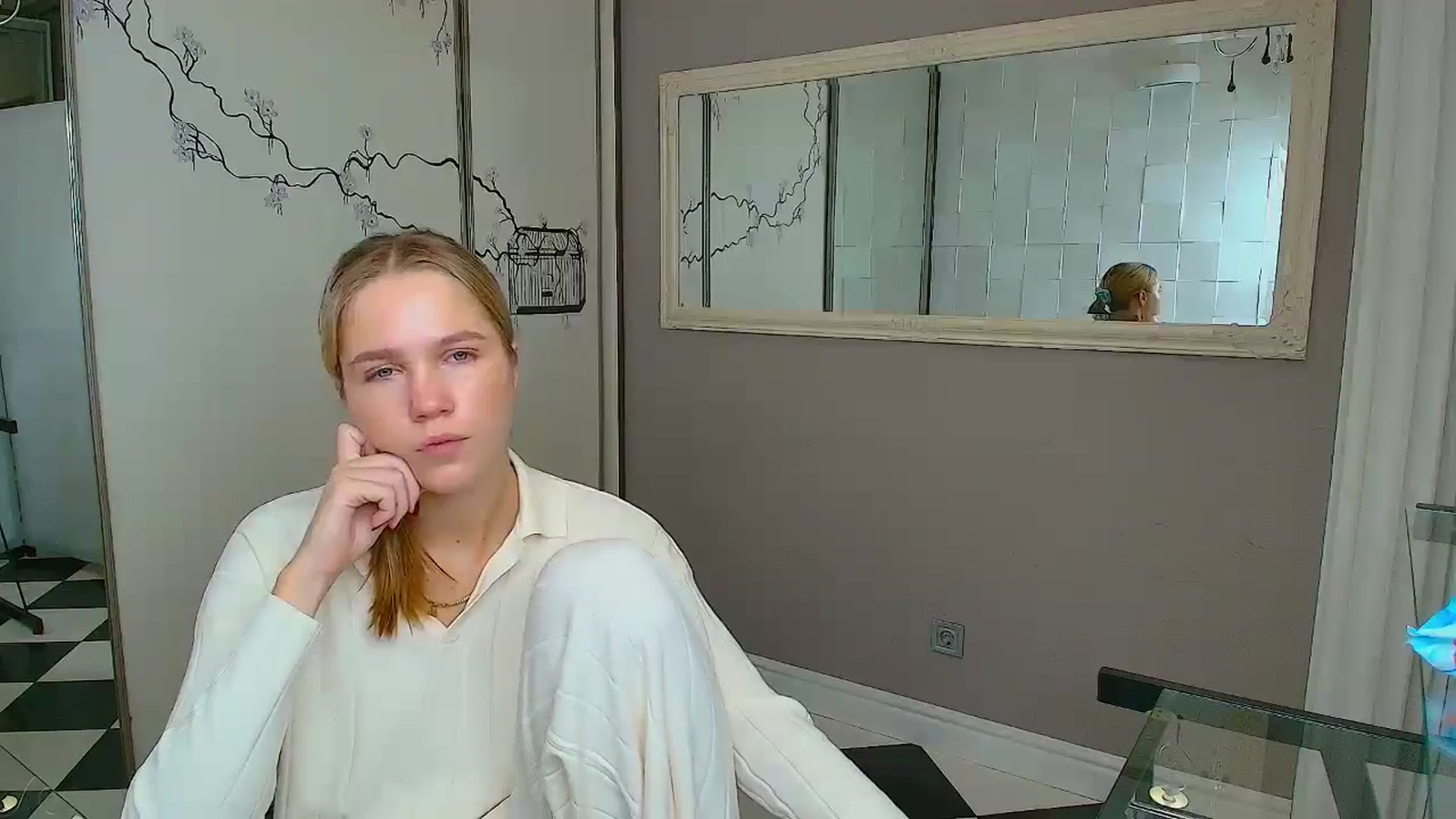 Gallery image thumbnail from Kate_Lewiss's myfreecams stream on, 12/10/2024, 11:07 image 11 of 20
