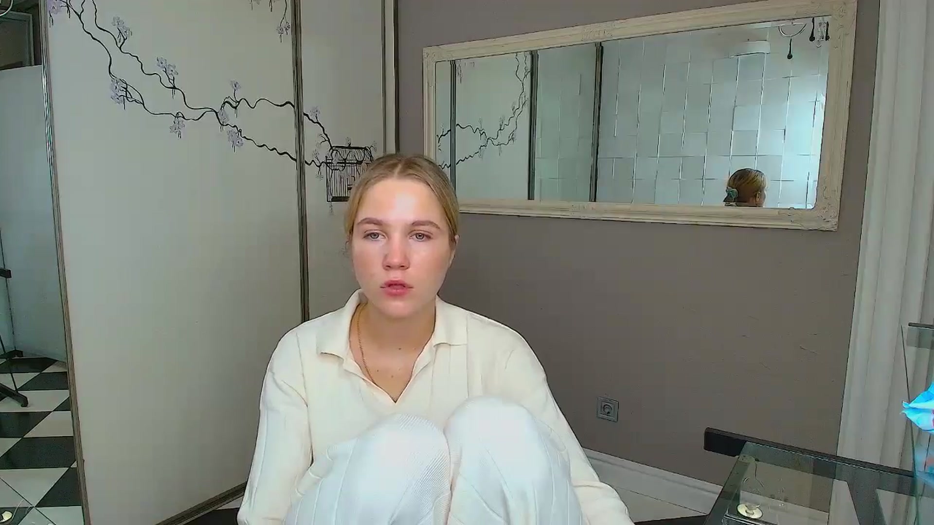 Gallery image thumbnail from Kate_Lewiss's myfreecams stream on, 12/10/2024, 12:01 image 14 of 20