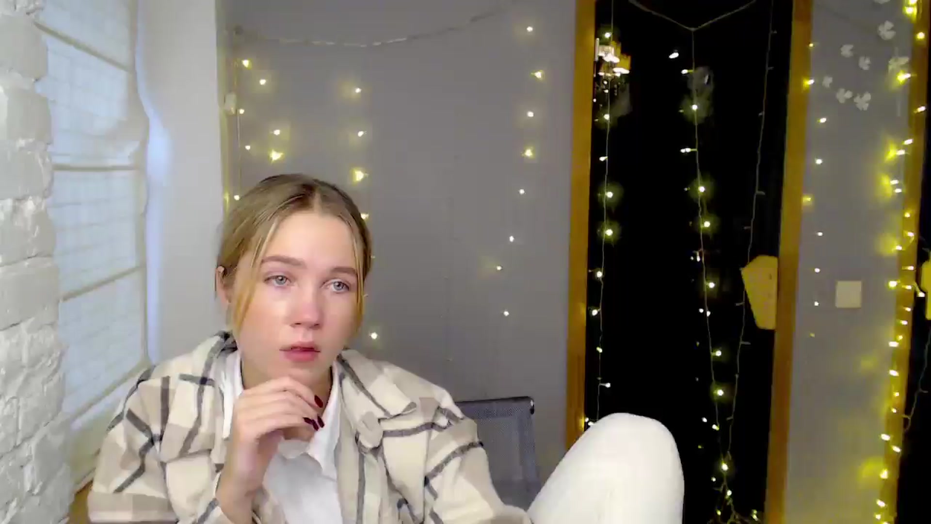 Gallery image thumbnail from Kate_Lewiss's myfreecams stream on, 12/11/2024, 08:42 image 20 of 20
