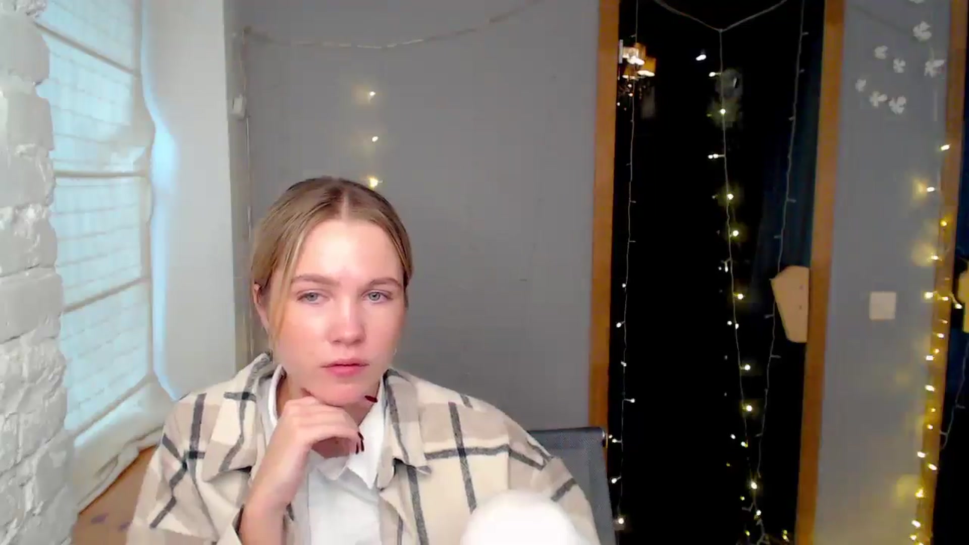 Gallery image thumbnail from Kate_Lewiss's myfreecams stream on, 12/11/2024, 09:57 image 16 of 20