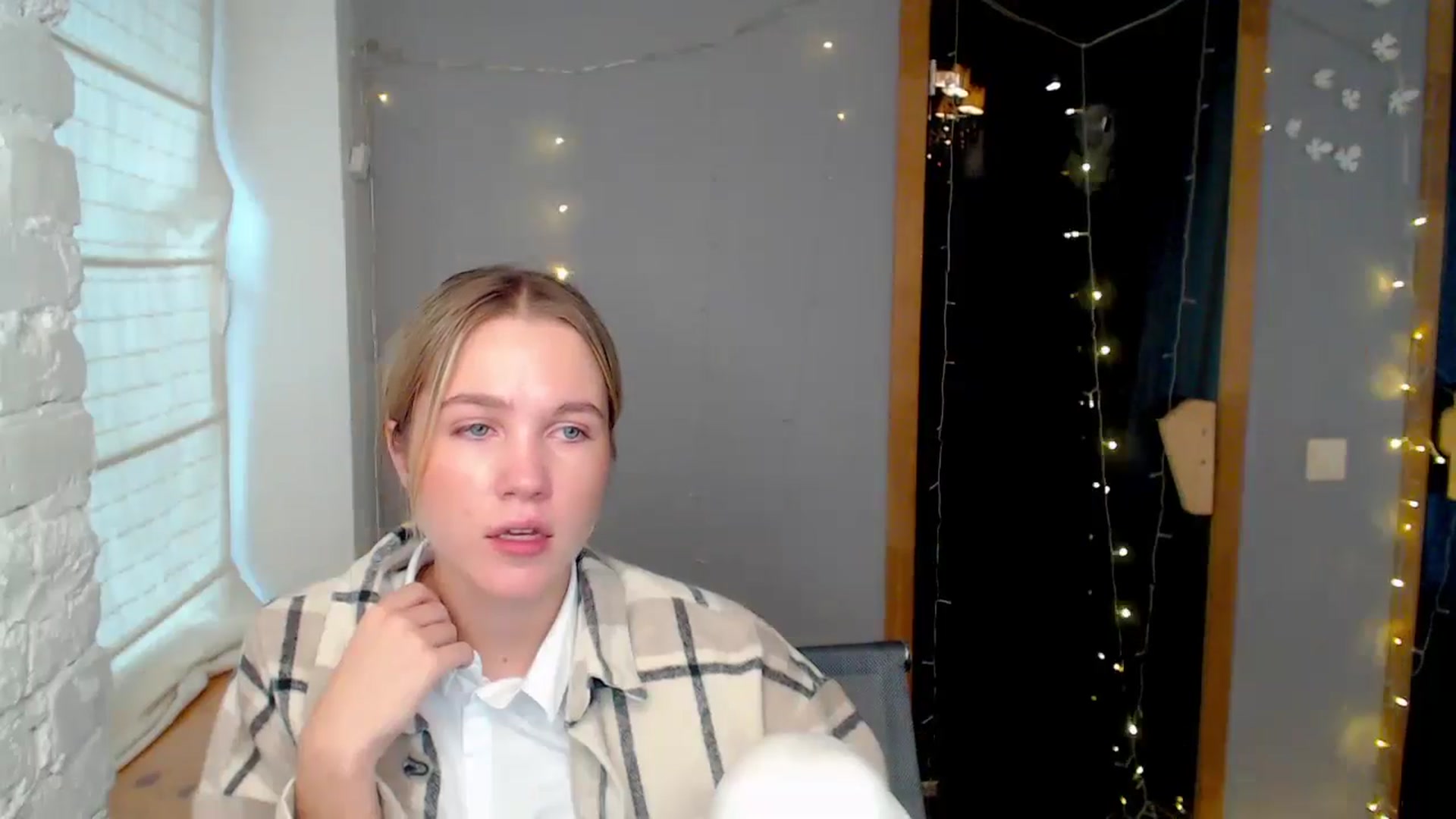 Gallery image thumbnail from Kate_Lewiss's myfreecams stream on, 12/11/2024, 09:57 image 13 of 20