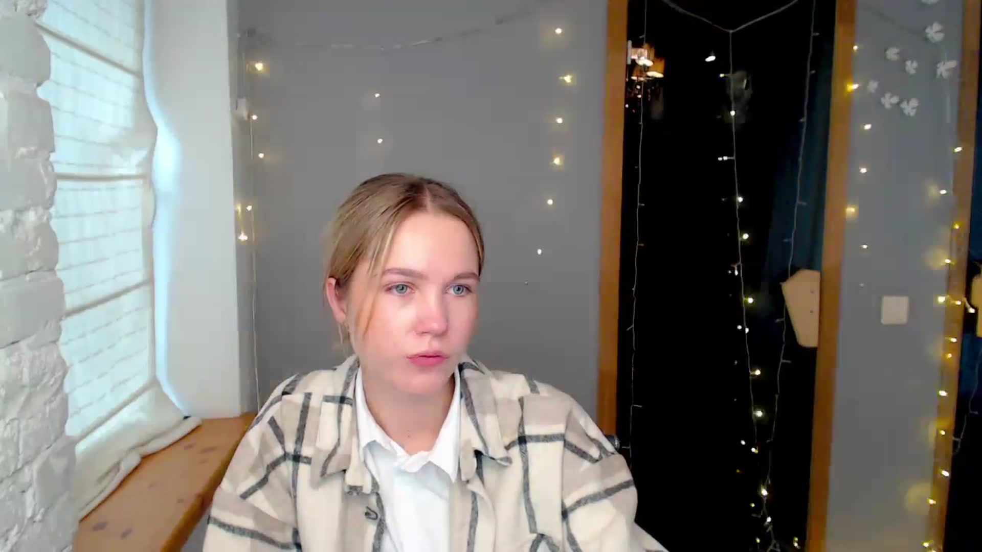 Gallery image thumbnail from Kate_Lewiss's myfreecams stream on, 12/11/2024, 09:57 image 5 of 20