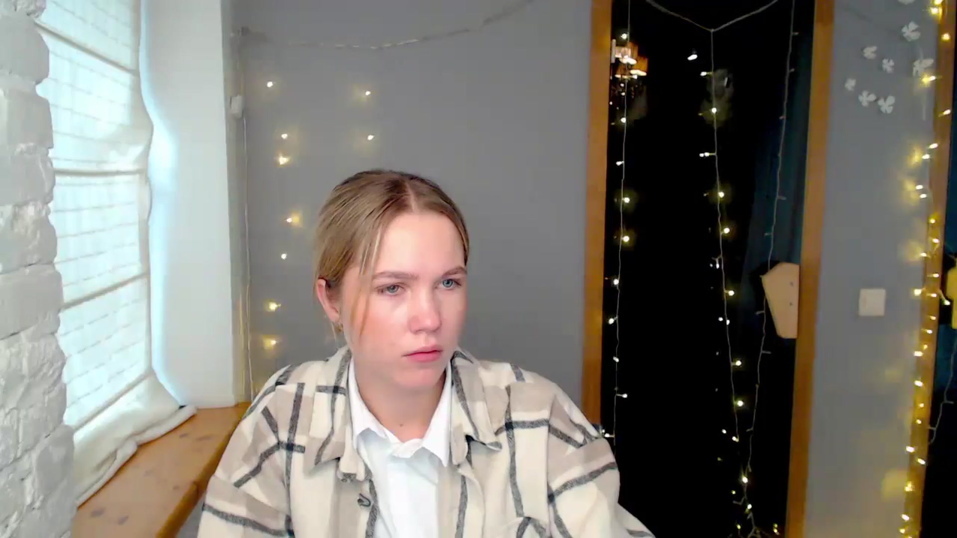 Gallery image thumbnail from Kate_Lewiss's myfreecams stream on, 12/11/2024, 09:57 image 4 of 20