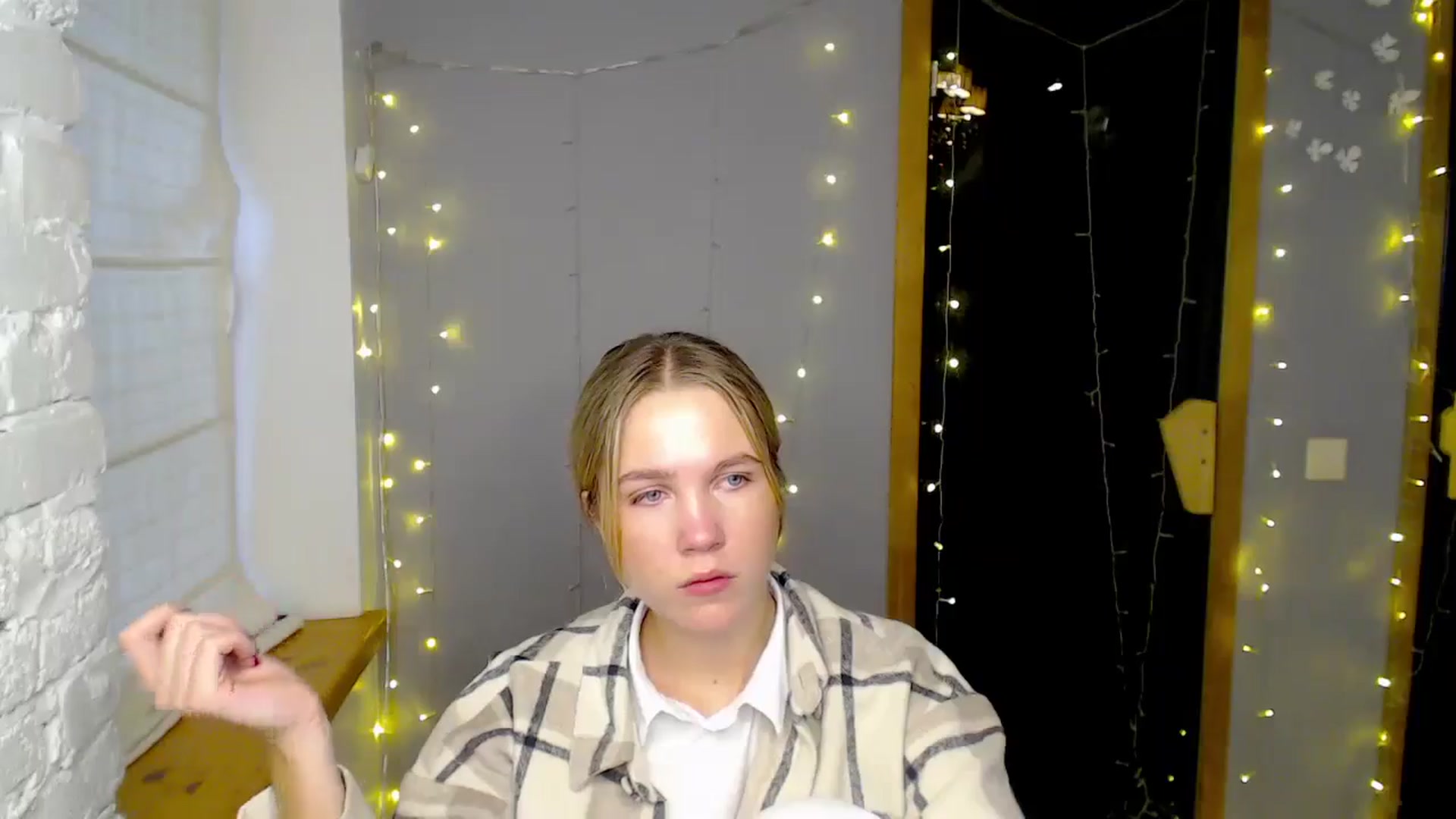 Gallery image thumbnail from Kate_Lewiss's myfreecams stream on, 12/11/2024, 11:54 image 6 of 20