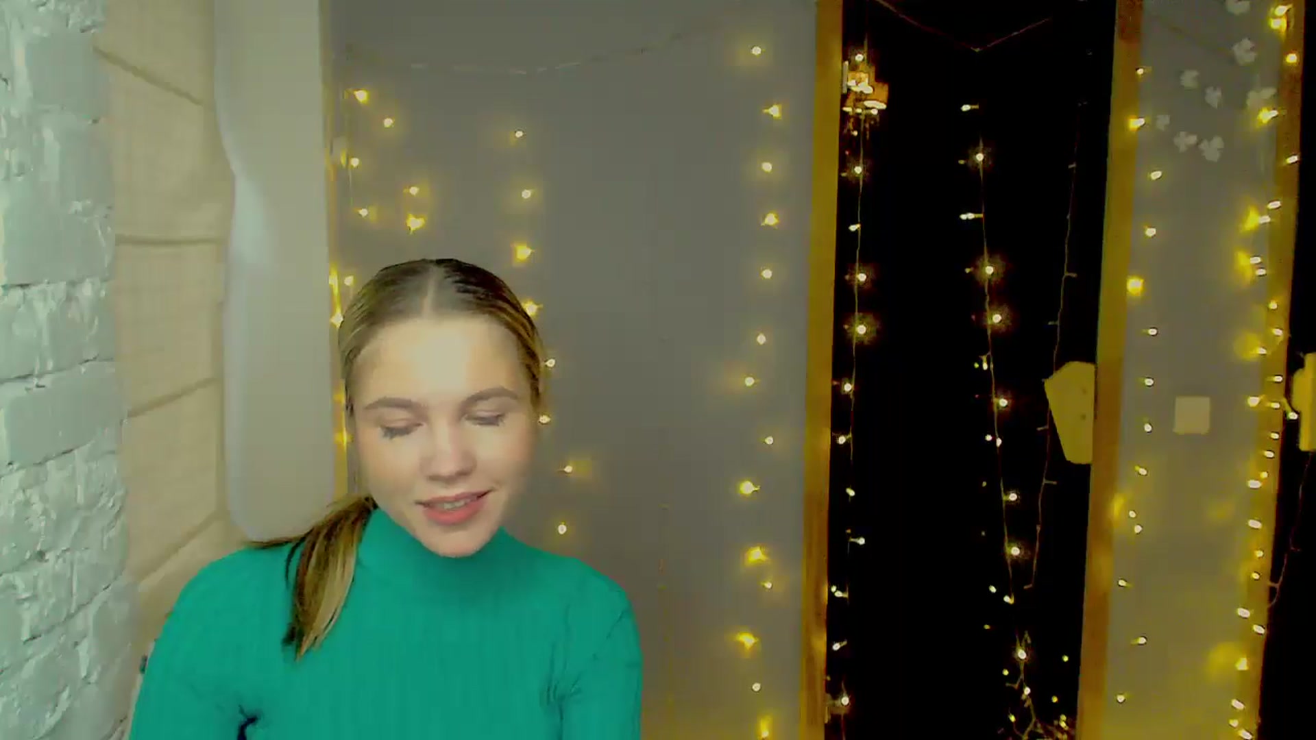 Gallery image thumbnail from Kate_Lewiss's myfreecams stream on, 12/12/2024, 12:02 image 3 of 20