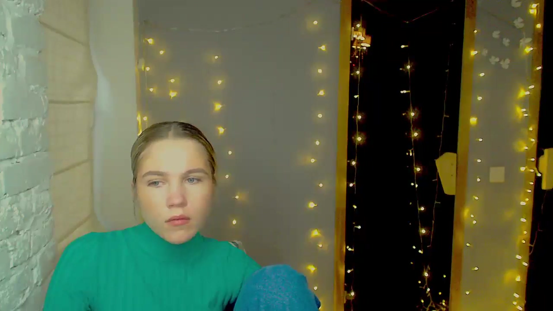 Gallery image thumbnail from Kate_Lewiss's myfreecams stream on, 12/12/2024, 12:02 image 8 of 20