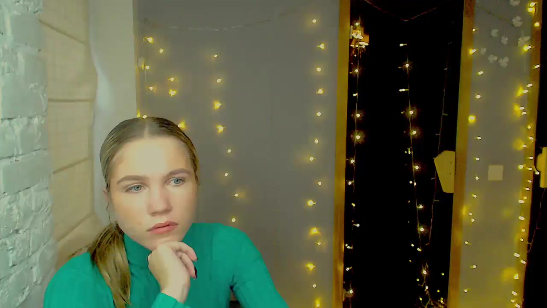 Gallery image thumbnail from Kate_Lewiss's myfreecams stream on, 12/12/2024, 12:02 image 1 of 20